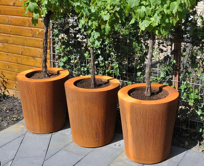 Cado Round Corten Steel Outdoor Planter