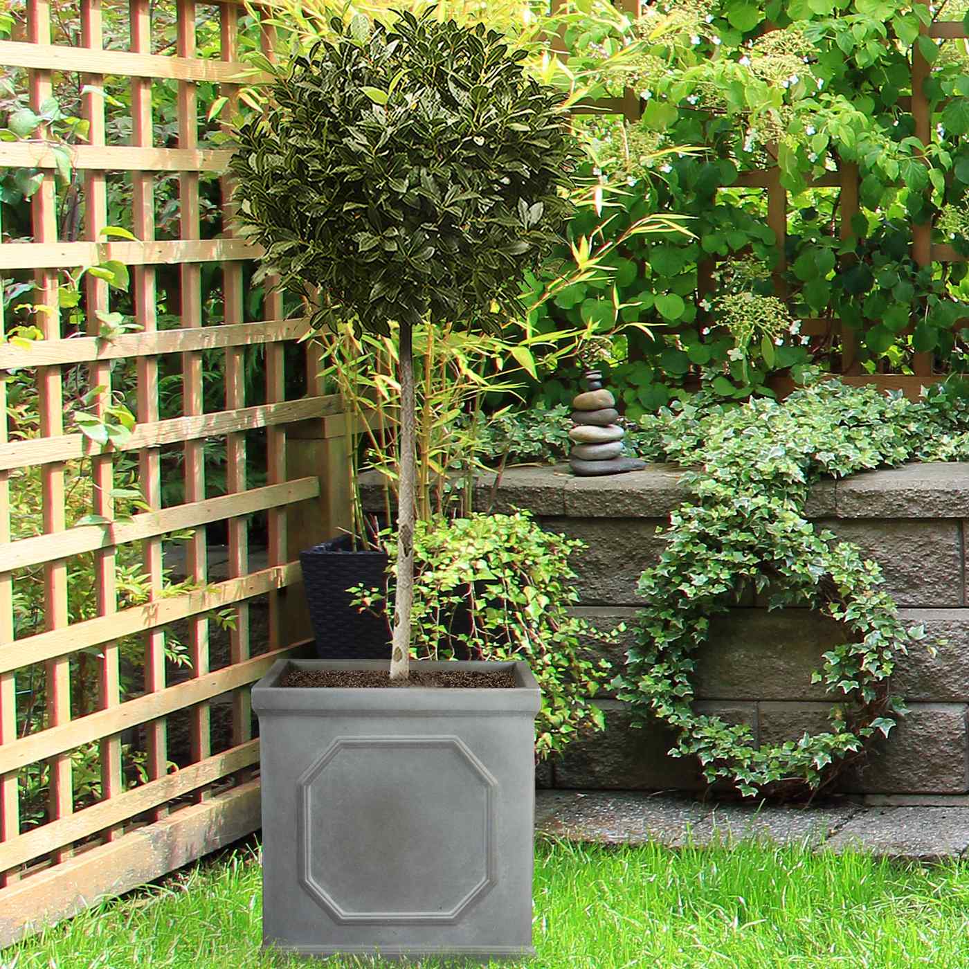 IDEALIST Lite Faux Lead Chelsea Box Square Light Concrete Planter