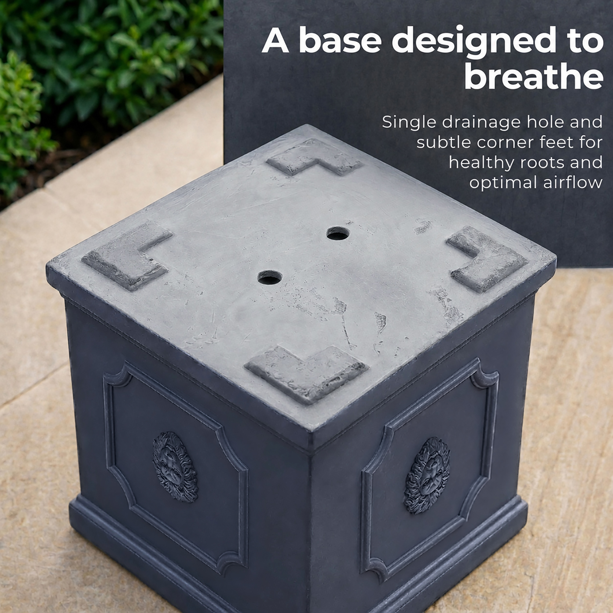 IDEALIST Lite Faux Lead Light Concrete Garden Planter