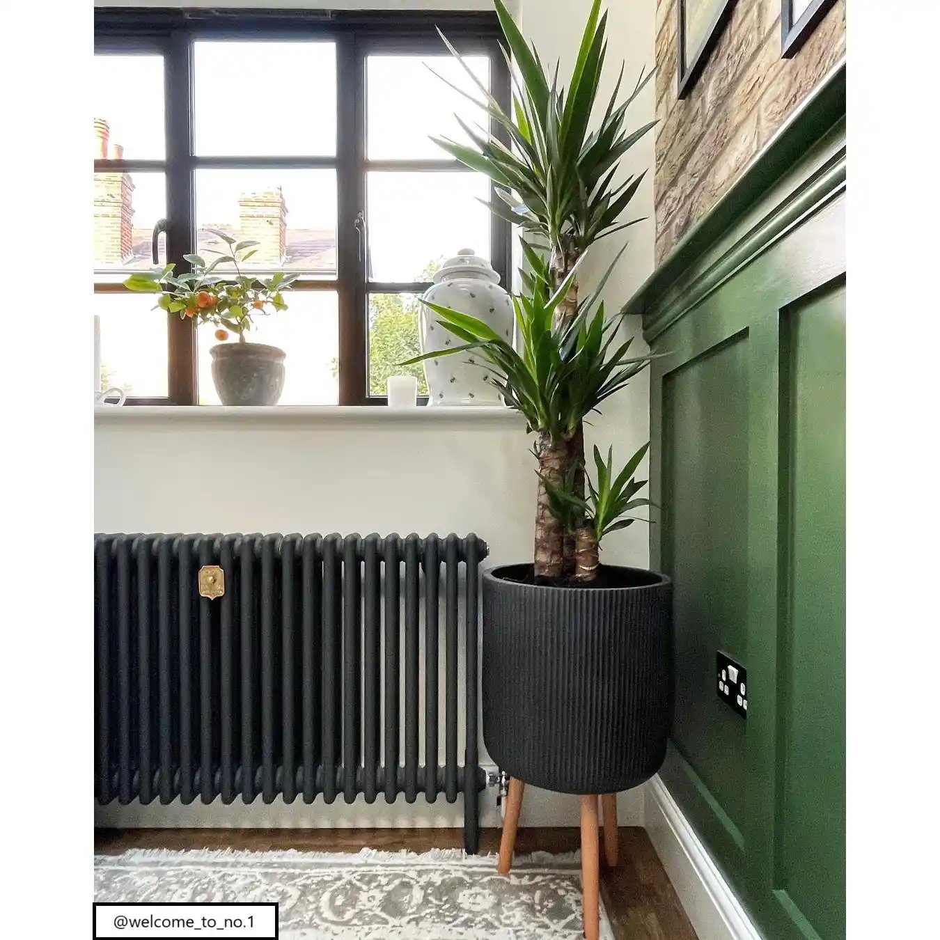 IDEALIST Lite Ribbed Cylinder Planter on Legs, Round Pot Plant Stand Indoor