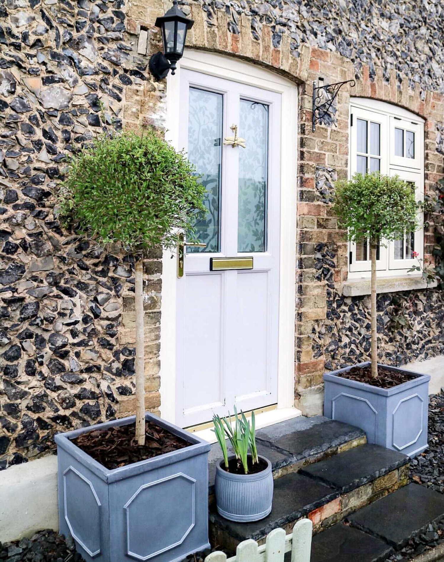 IDEALIST Lite Faux Lead Chelsea Box Square Light Concrete Planter