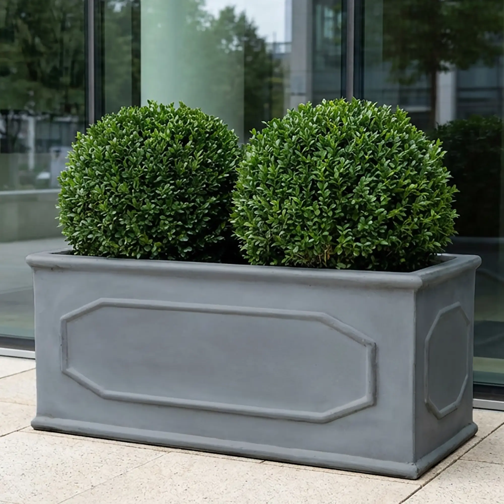 IDEALIST Lite Faux Lead Chelsea Light Concrete Through Planter