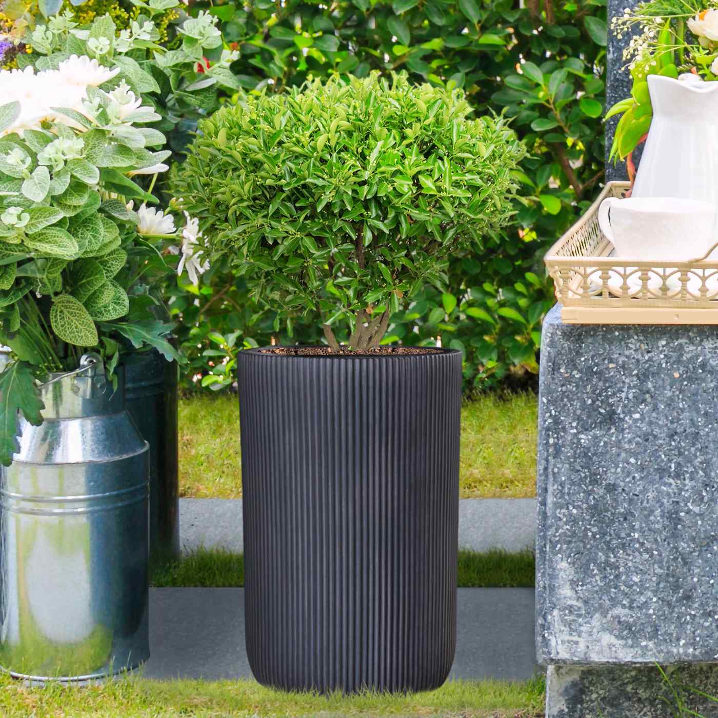 IDEALIST Lite Ribbed Cylinder Outdoor Planter