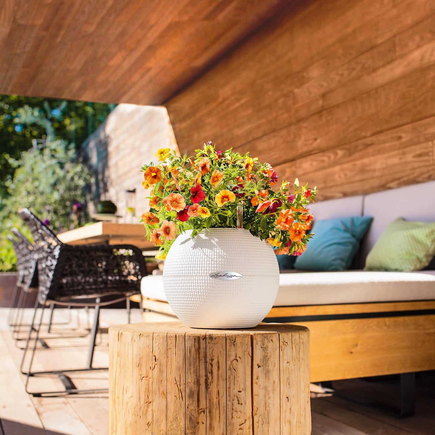 LECHUZA PURO Color Round Poly Resin Self-watering Planter