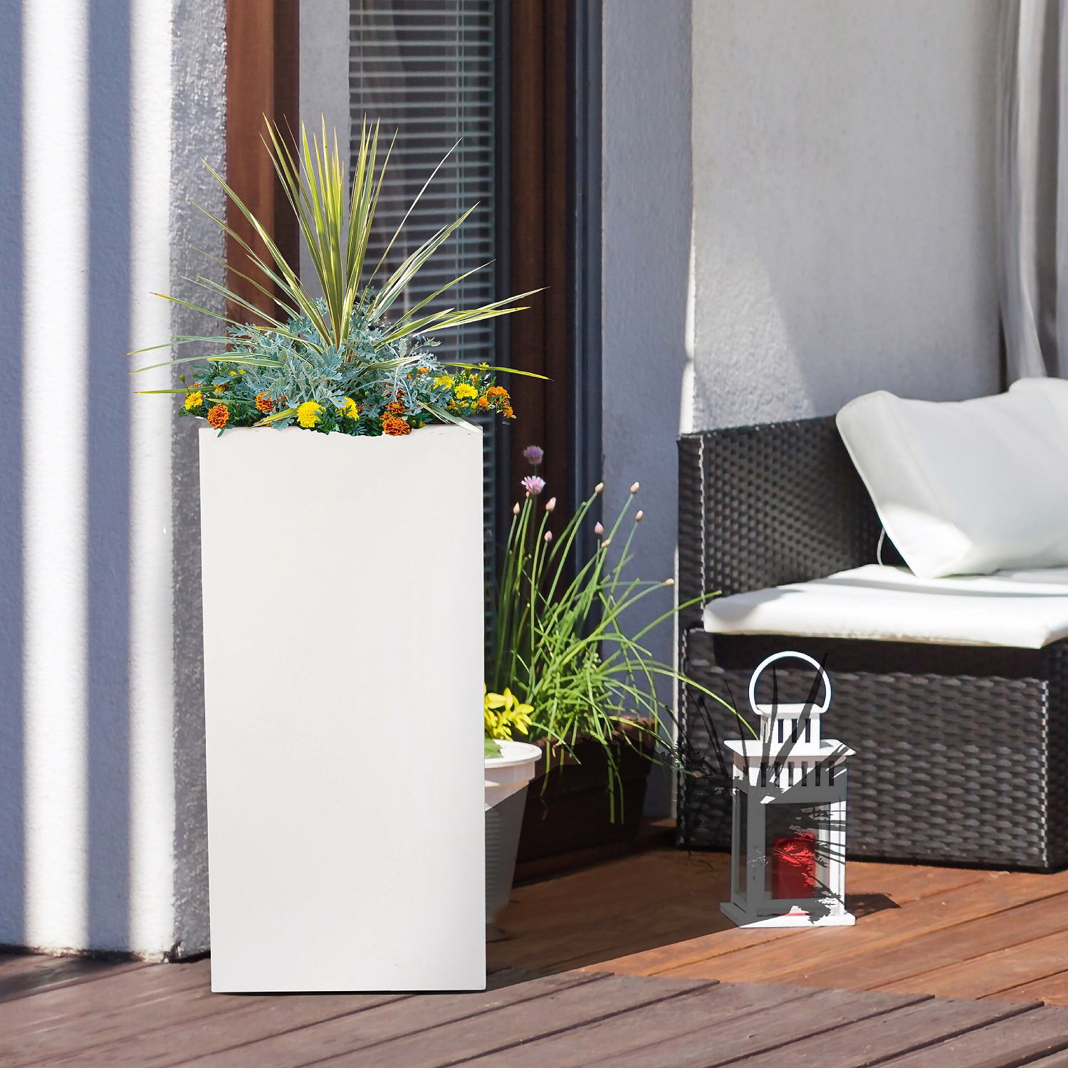 IDEALIST Lite Tall Square Contemporary Light Concrete Planter