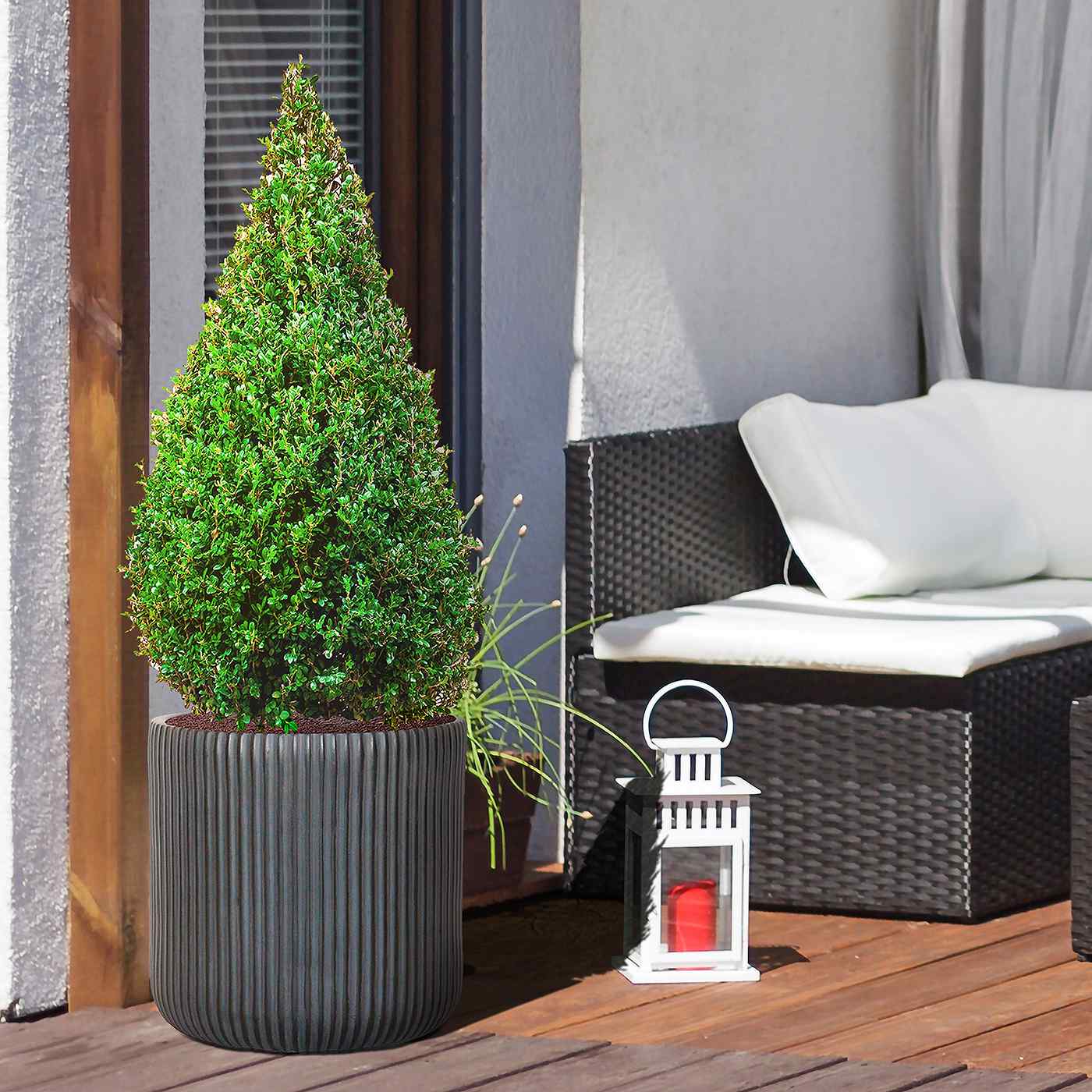 IDEALIST Lite Ribbed Round Outdoor Planter