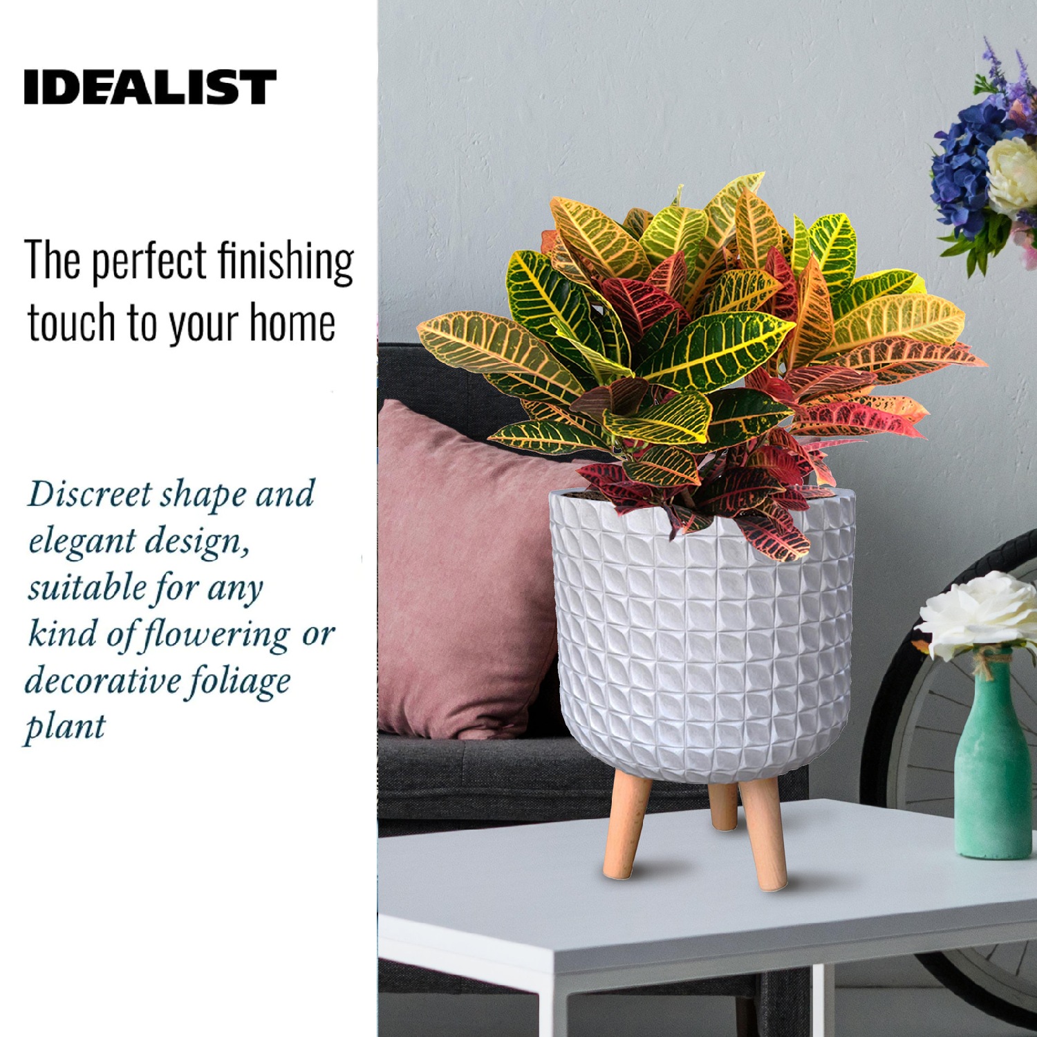 IDEALIST Lite Faceted Effect Planter on Legs