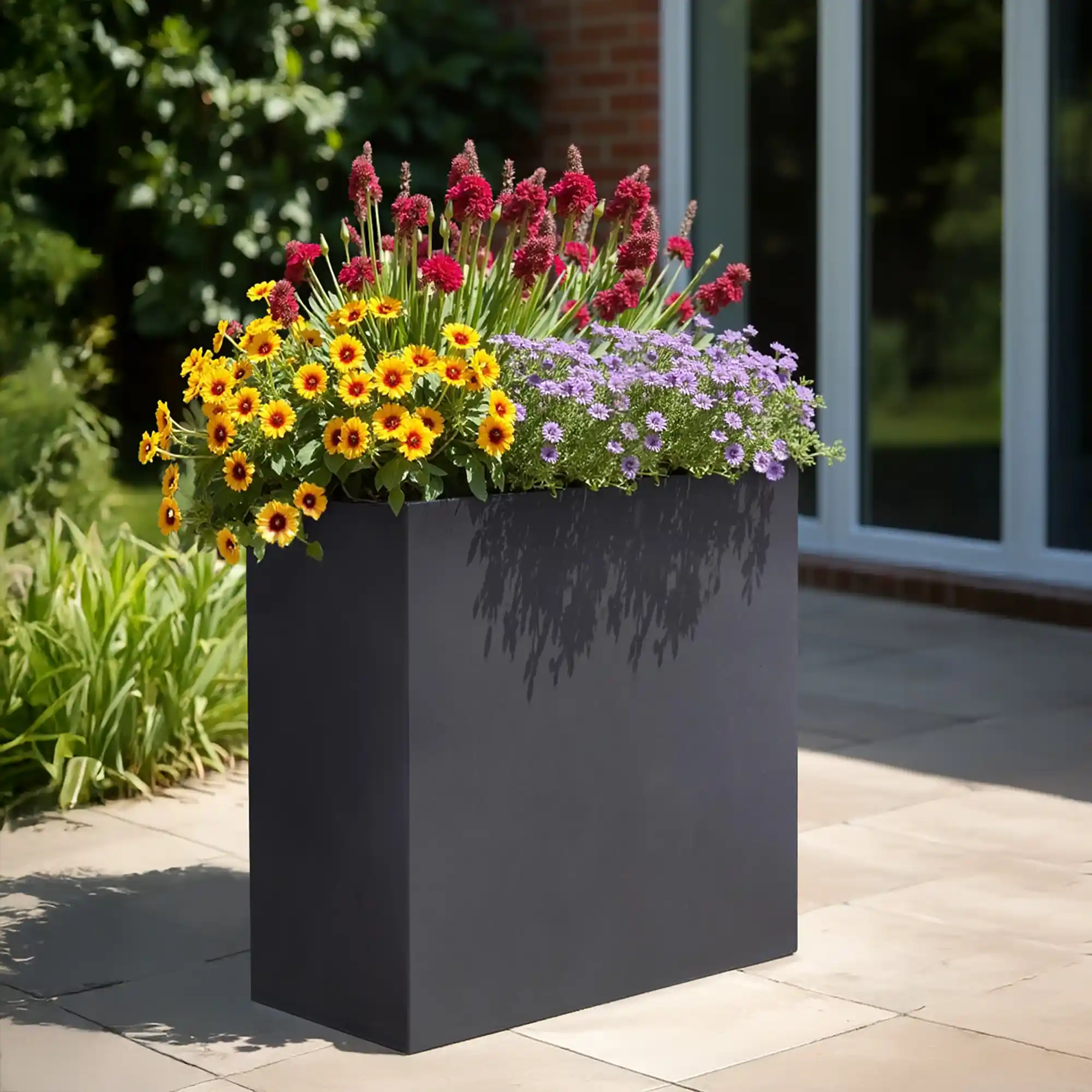IDEALIST Lite Narrow Contemporary Light Concrete Trough Planter