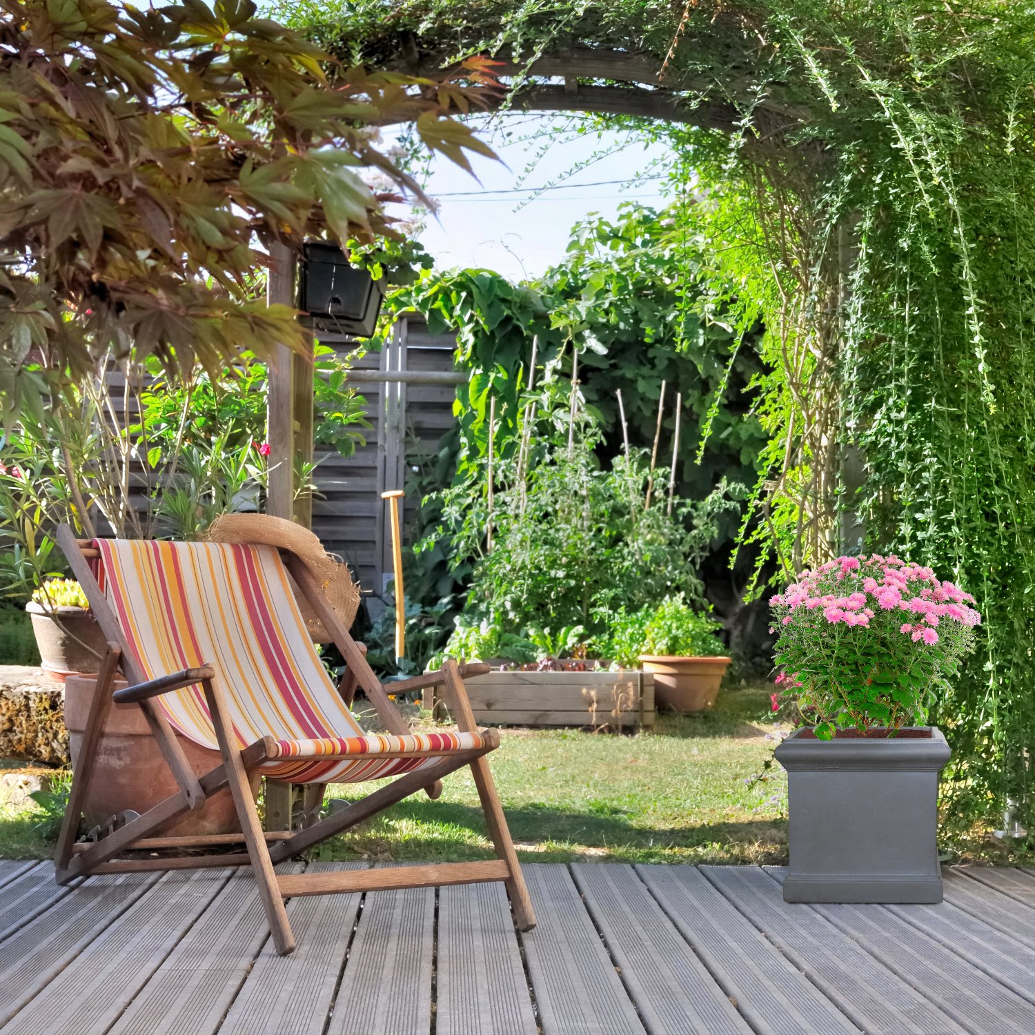 IDEALIST Lite Victorian Box Square Light Stone Outdoor Planter