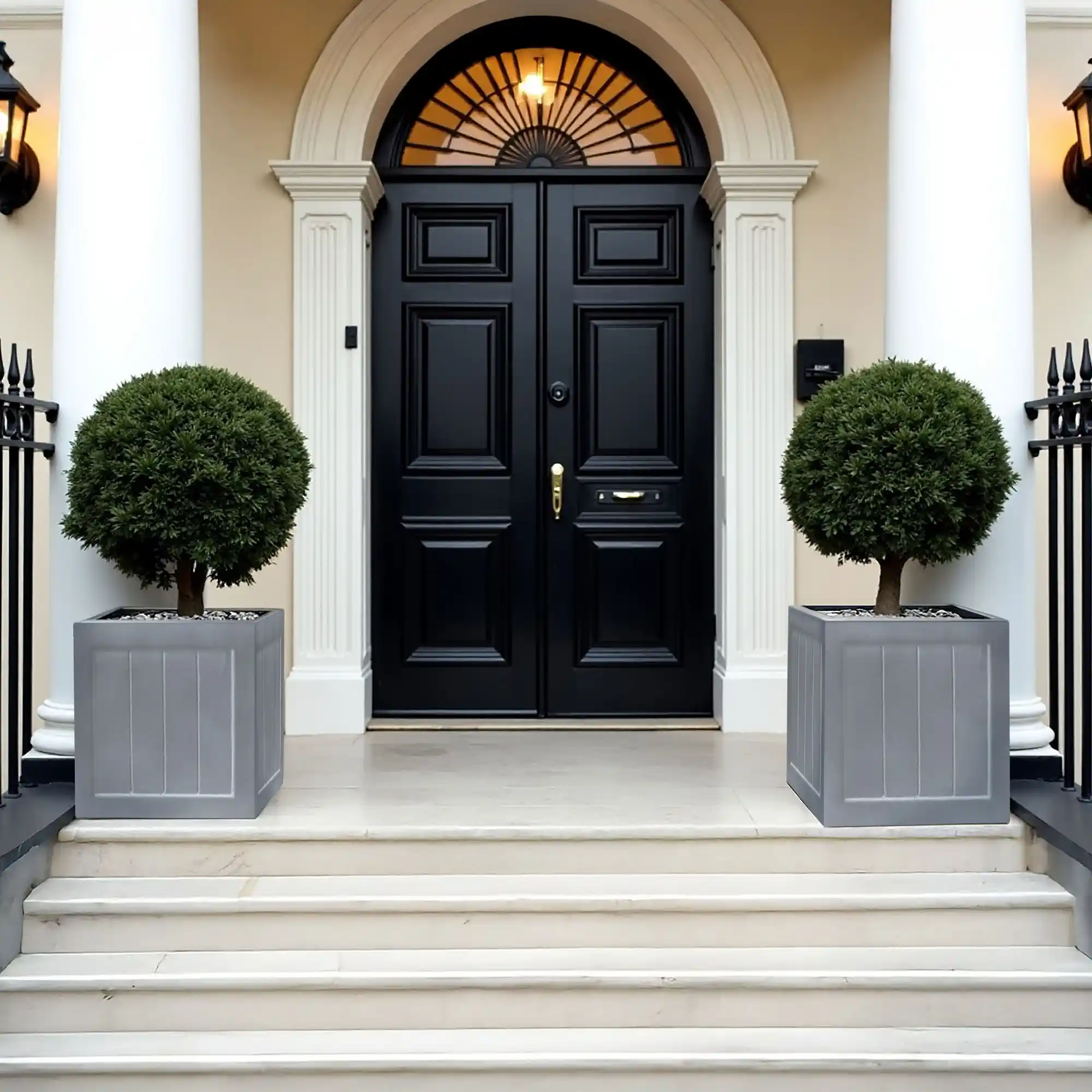 IDEALIST Regency Light Stone Square Garden Planter