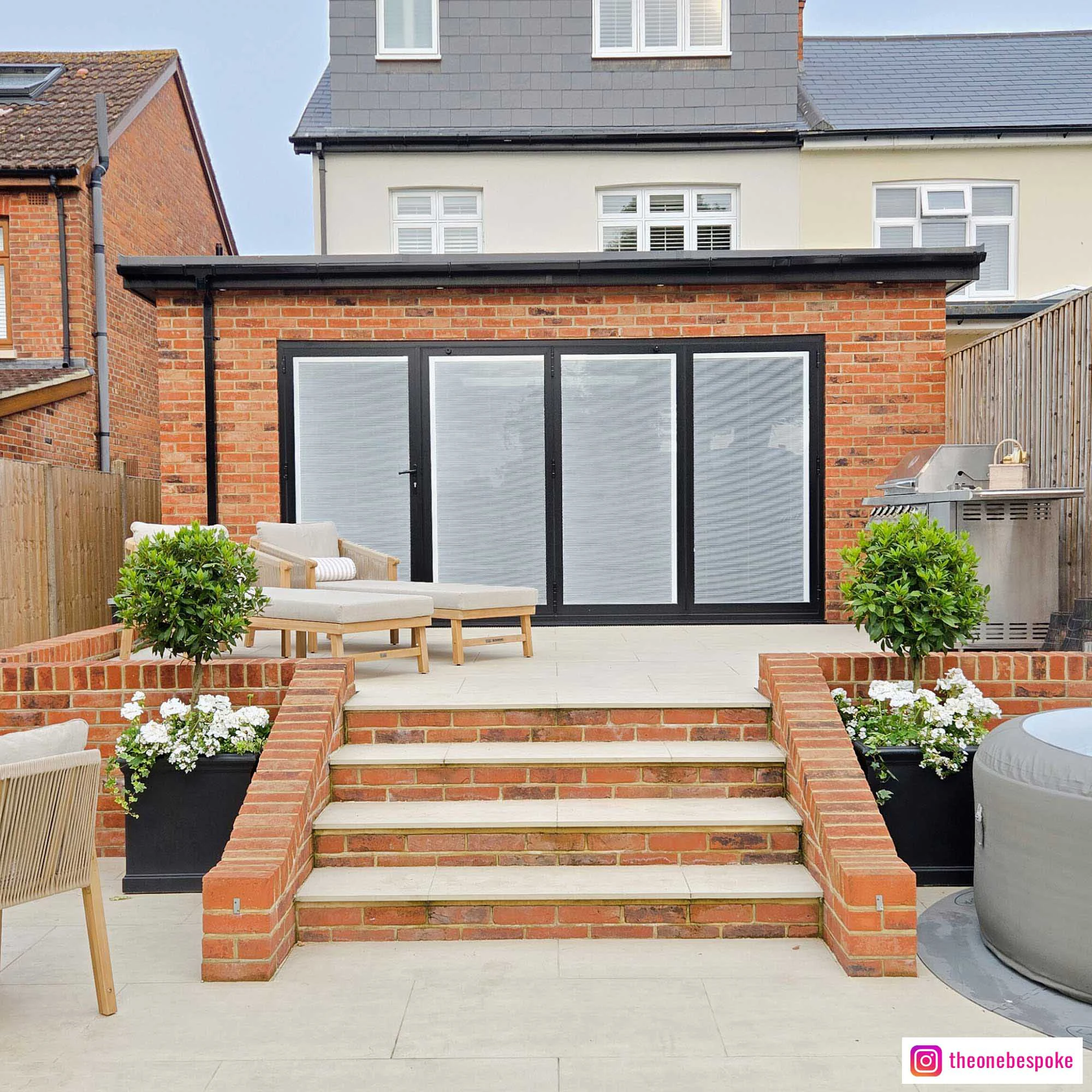 IDEALIST Lite Victorian Box Square Light Stone Outdoor Planter