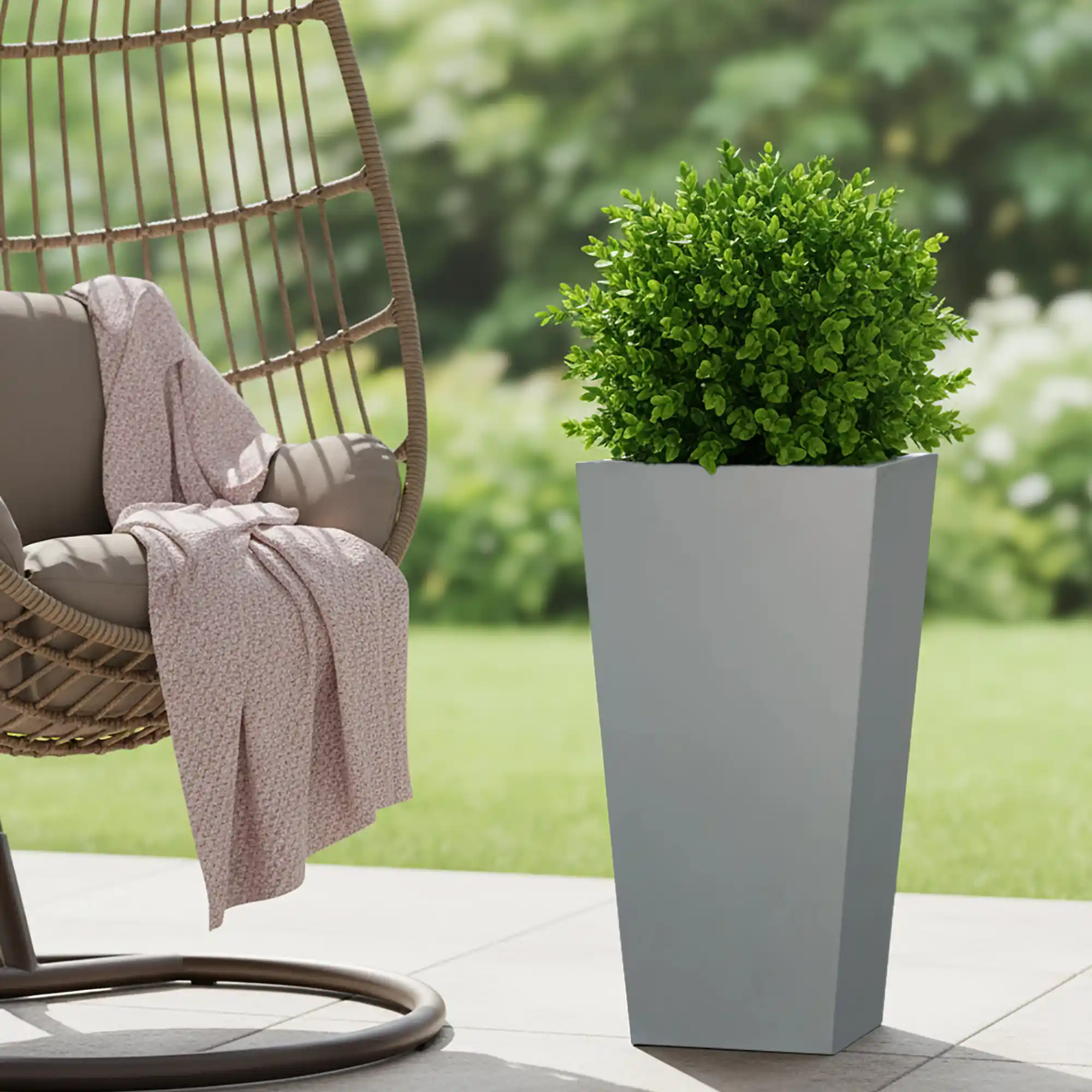 IDEALIST Lite Tall Tapered Contemporary Light Concrete Planter