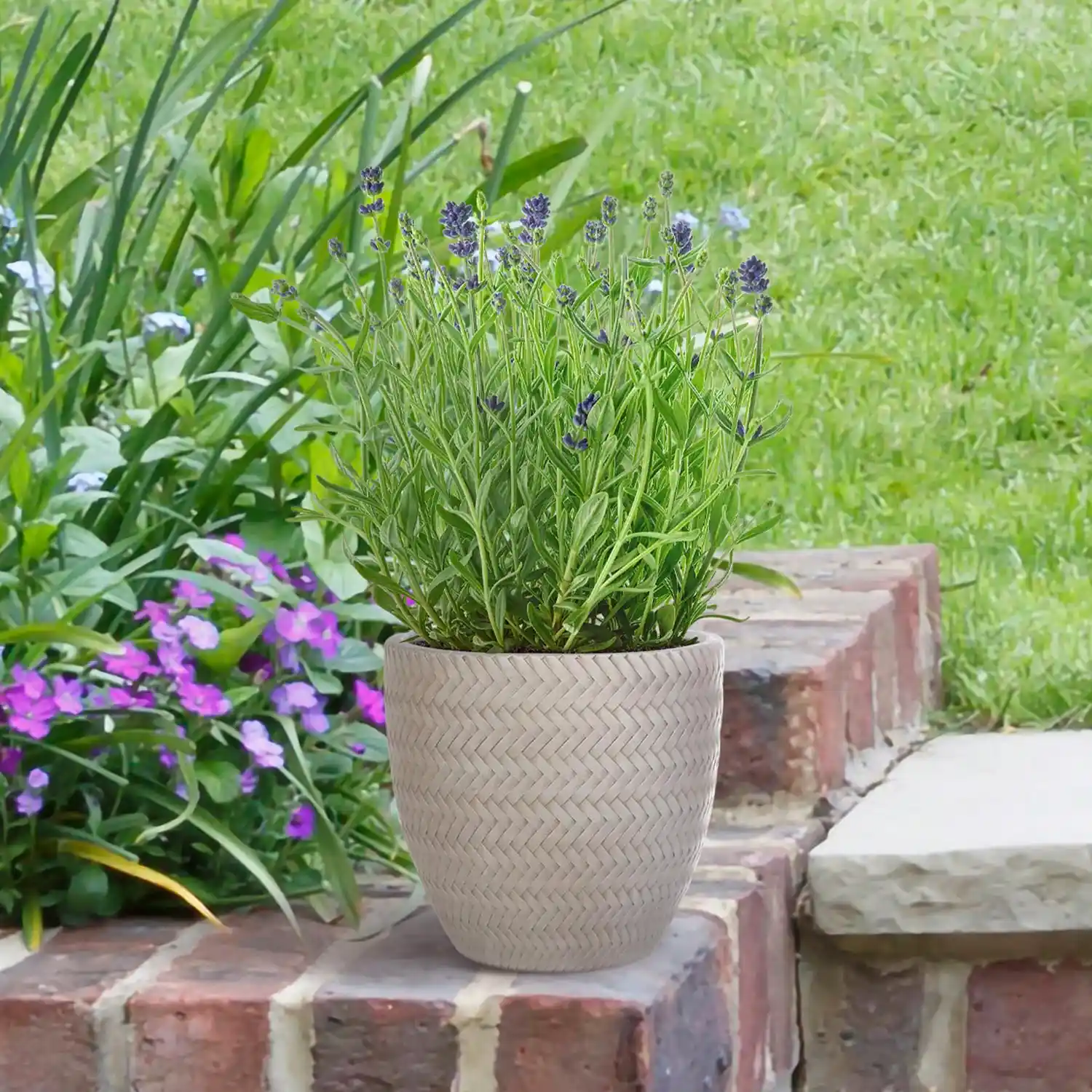 IDEALIST Lite Plaited Style Round Planter Outdoor Plant Pot