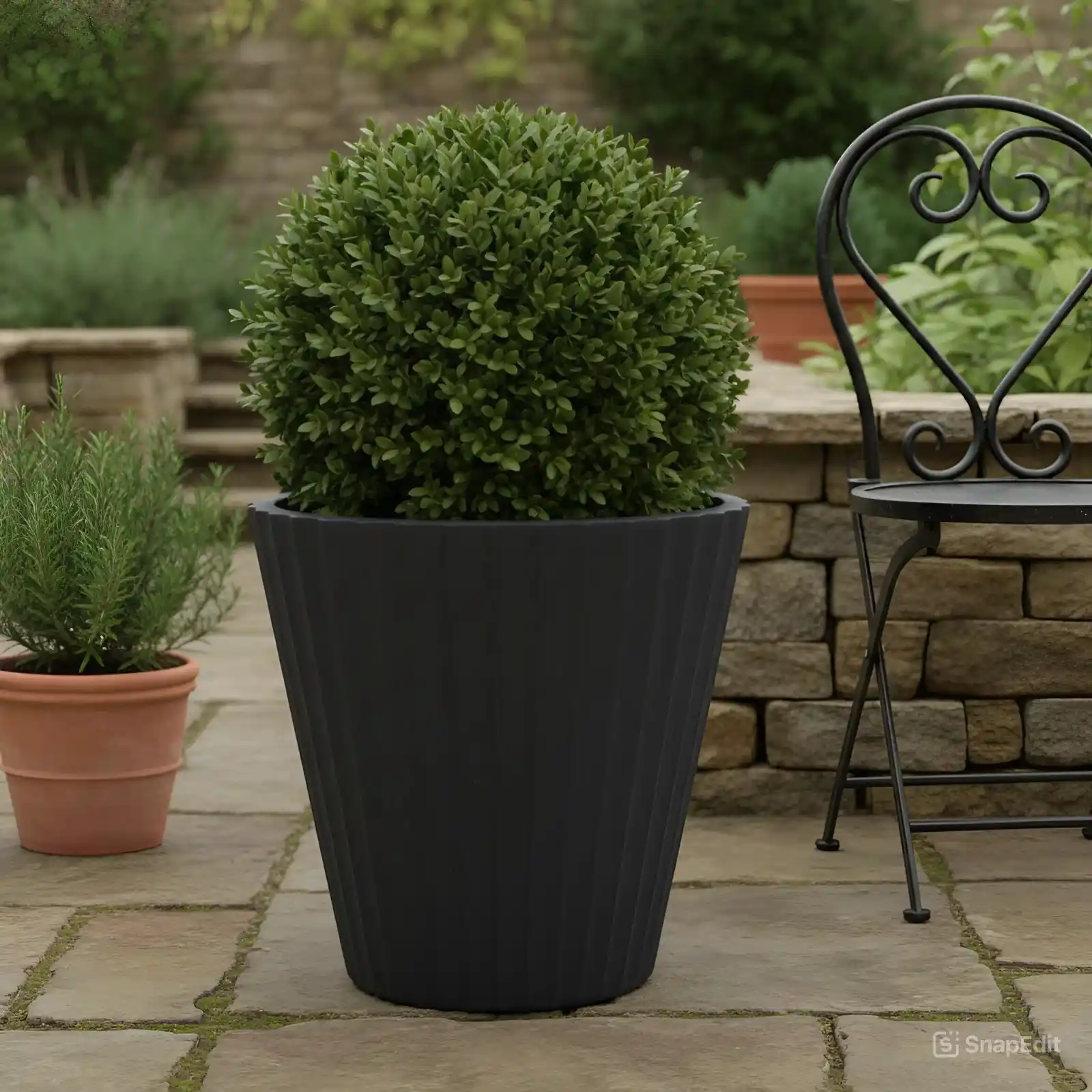 IDEALIST Lite Vintage Ribbed Round Vase Outdoor Planter