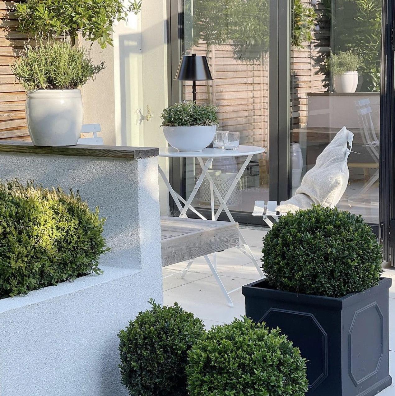 IDEALIST Lite Faux Lead Chelsea Box Square Light Concrete Planter