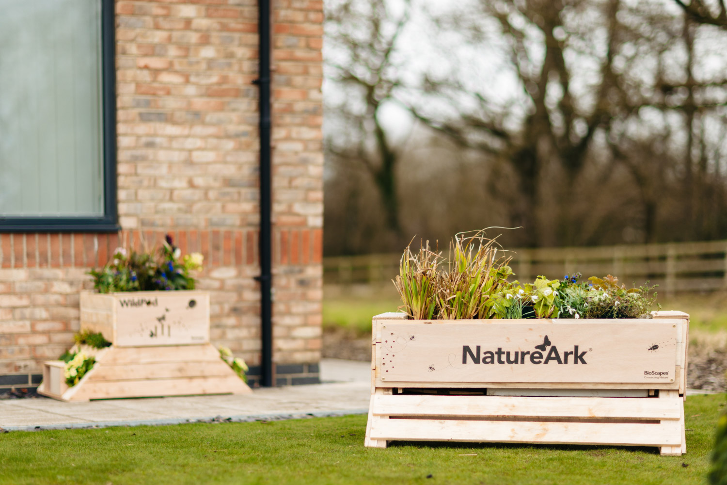 NatureArk 2-in-1 Outdoor Planter and Wildlife House with Topsoil and Reservoir Clay by Bio Scapes