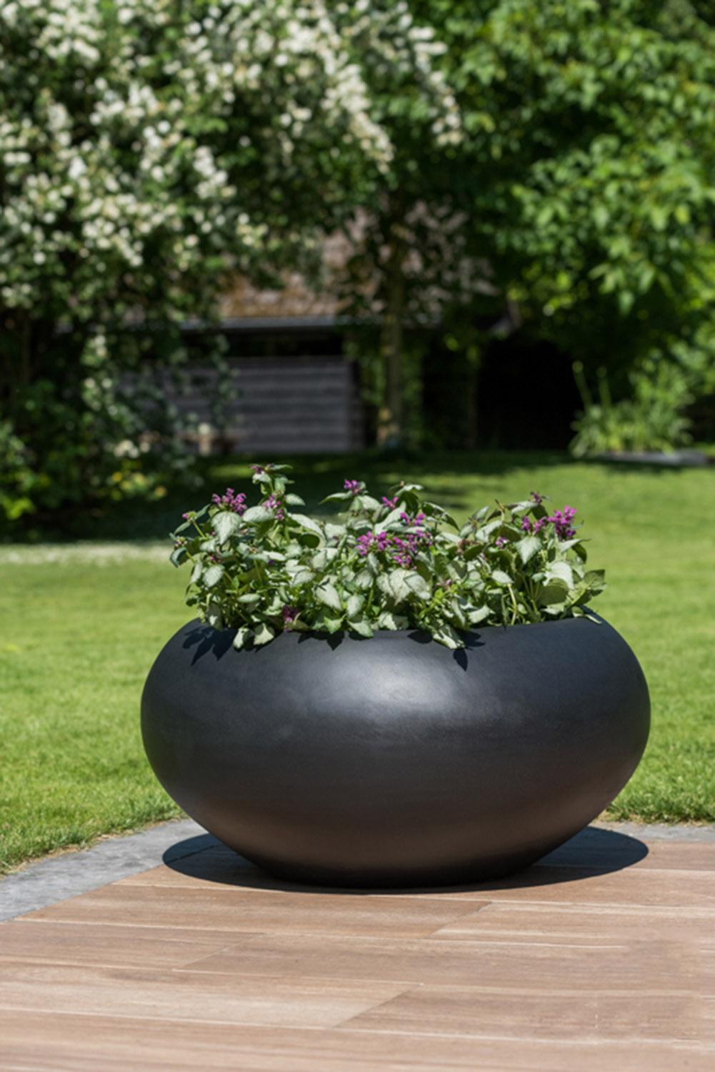 Fibrestone Cora Round Planter by Idealist Premium