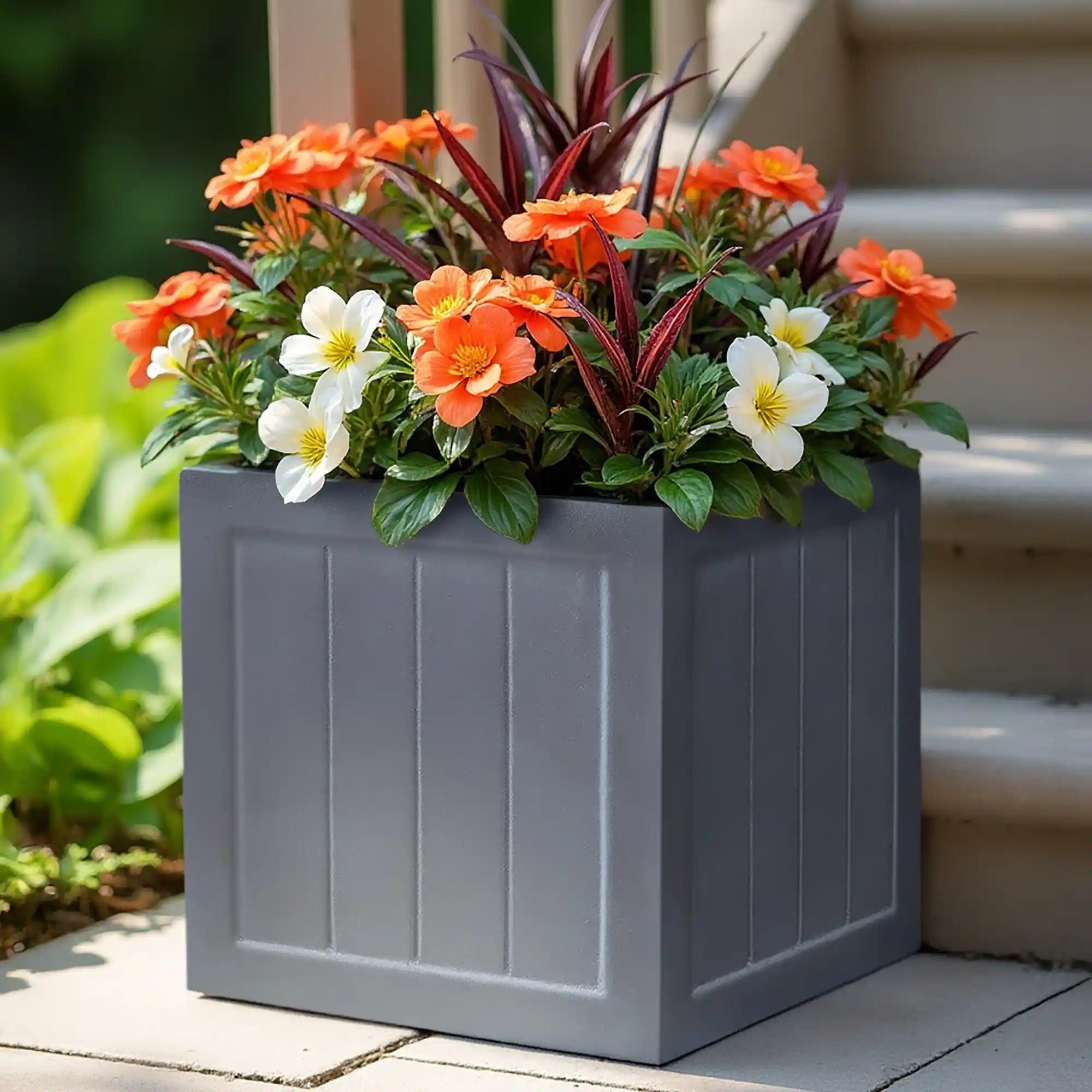 IDEALIST Regency Light Stone Square Garden Planter