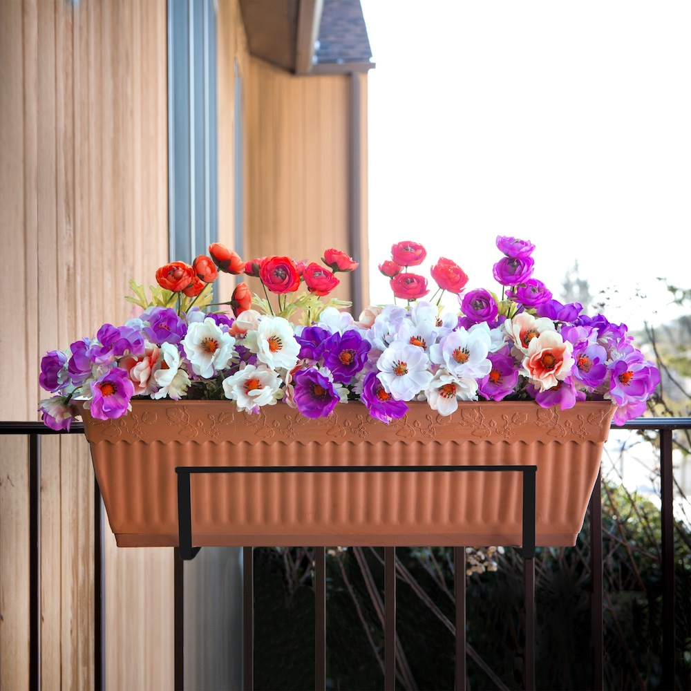 How to secure planter baskets to balcony railings?