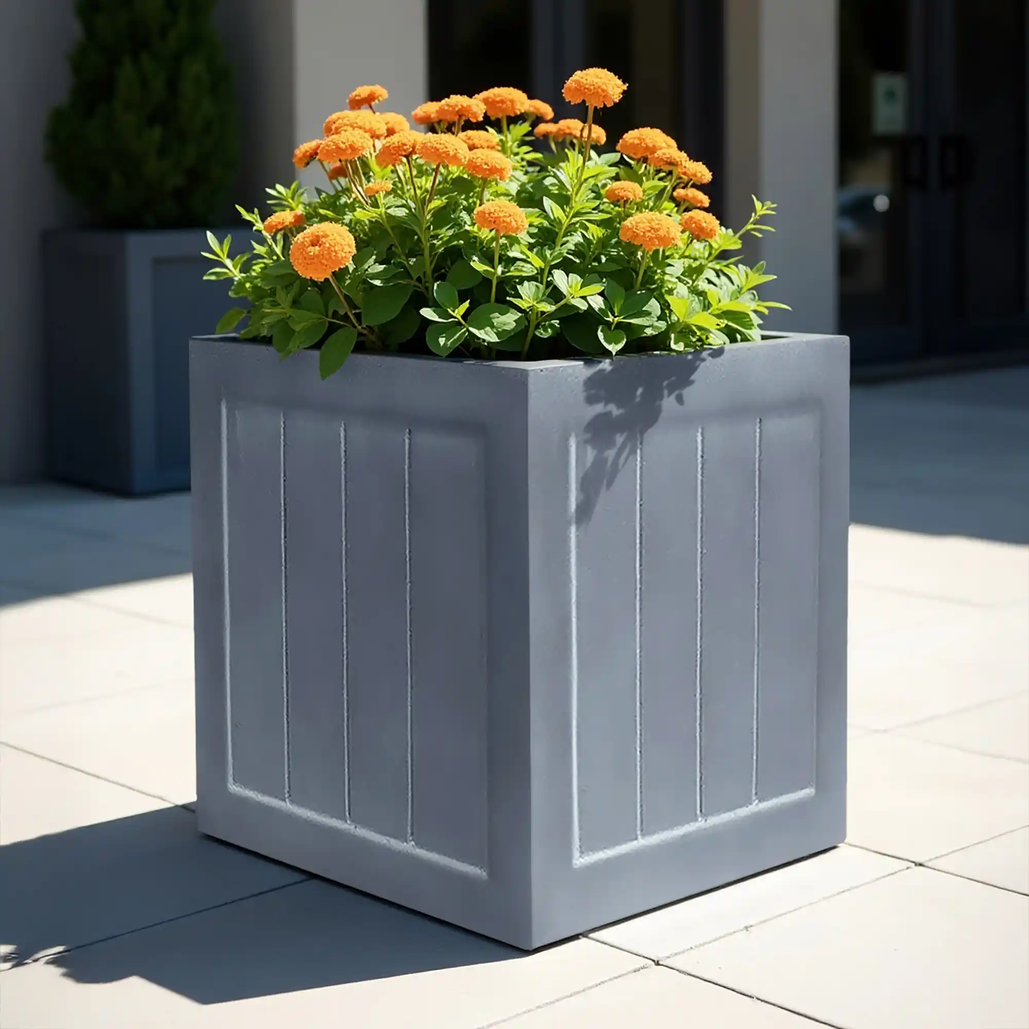 IDEALIST Regency Light Stone Square Garden Planter