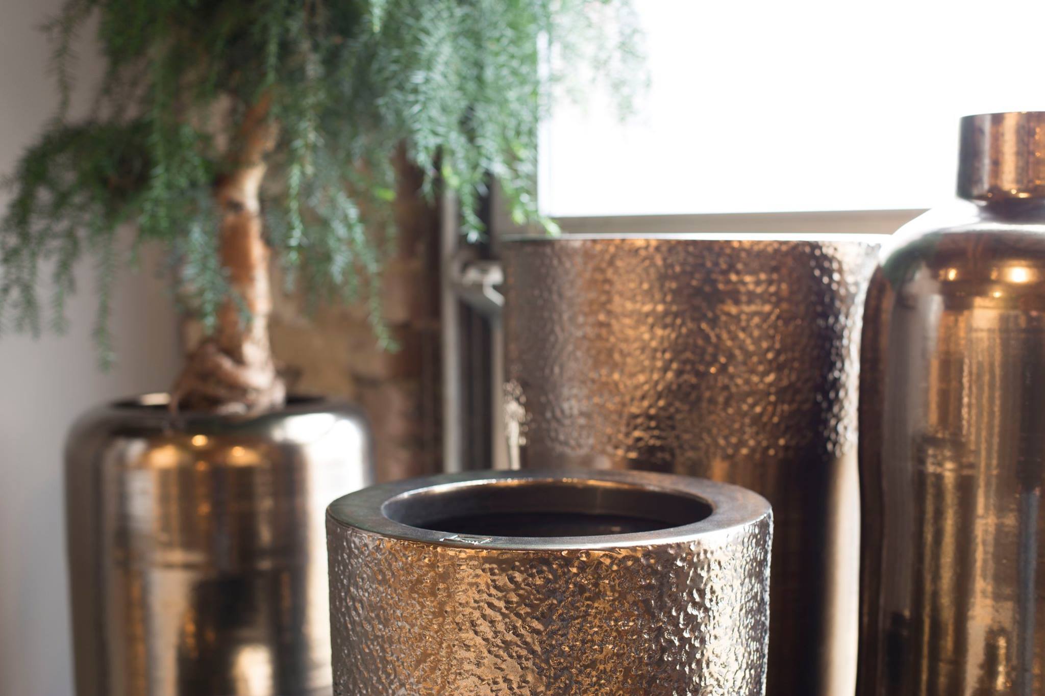 Glaze Round Tall Polystone Indoor Planter
