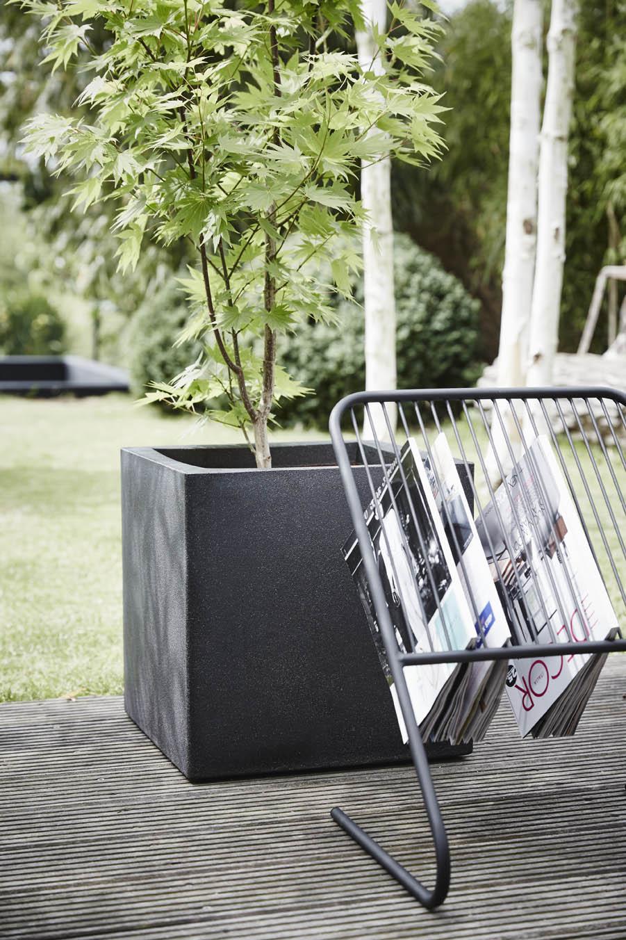 Square Resin Planter by Cadix Capi Tutch