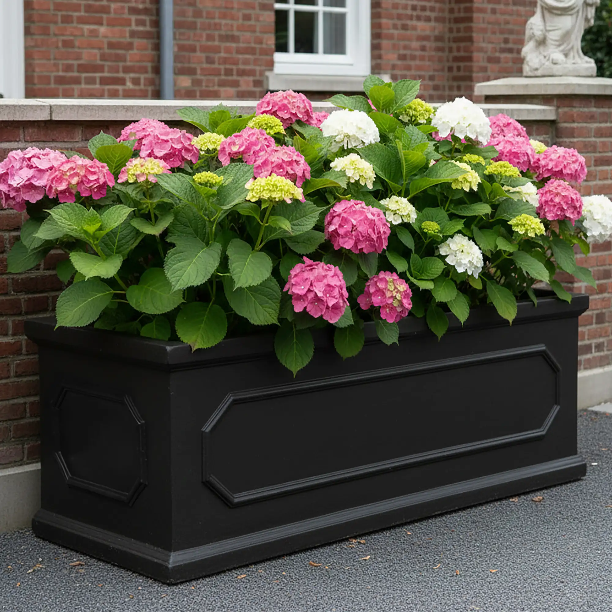 IDEALIST Lite Faux Lead Chelsea Light Concrete Through Planter