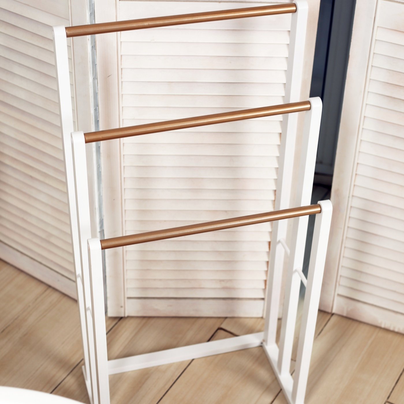 Froppi Bamboo Free Standing Towel Rack, Wooden Towel Holder and Ladder with 3 Bars