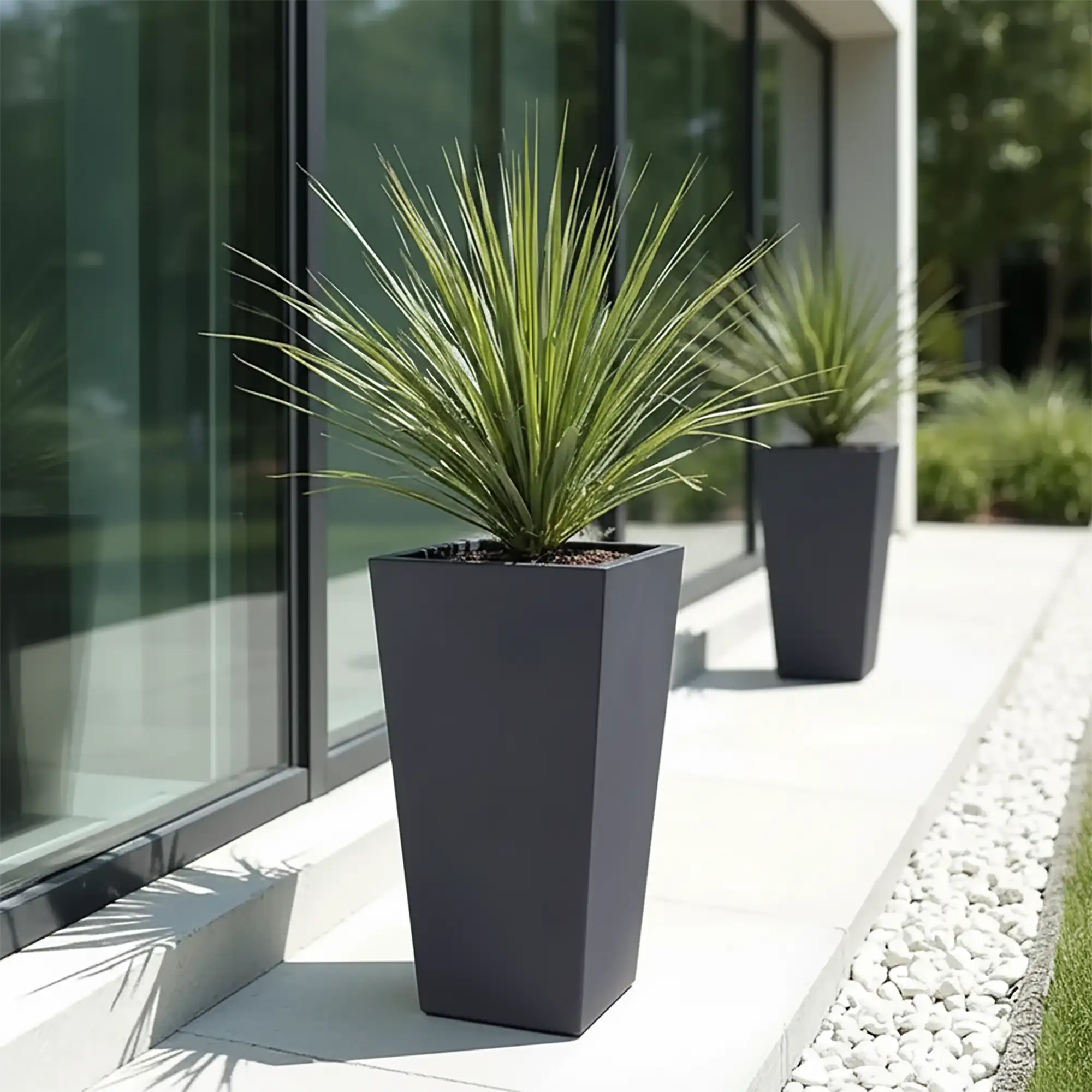 IDEALIST Lite Tall Tapered Contemporary Light Concrete Planter Set