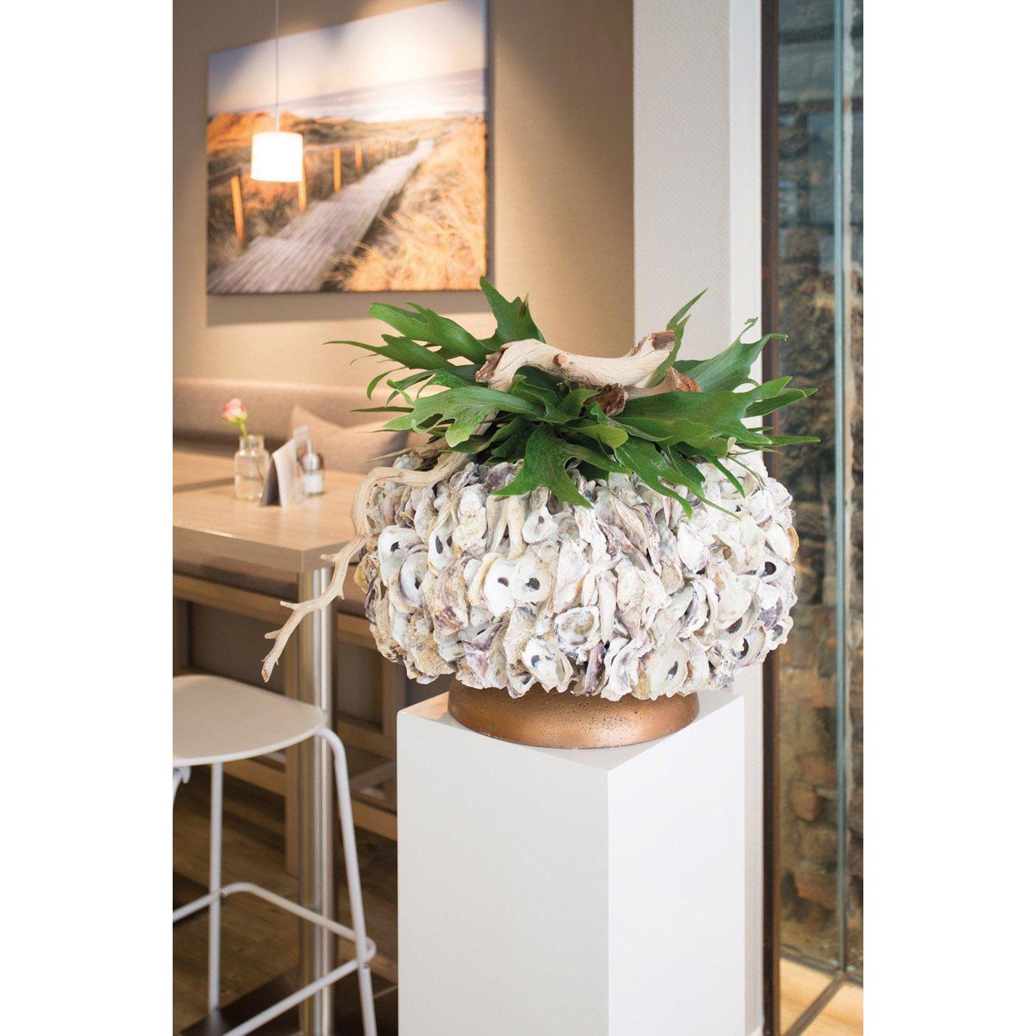 OYSTER SHELL Round Fiberglass Planter