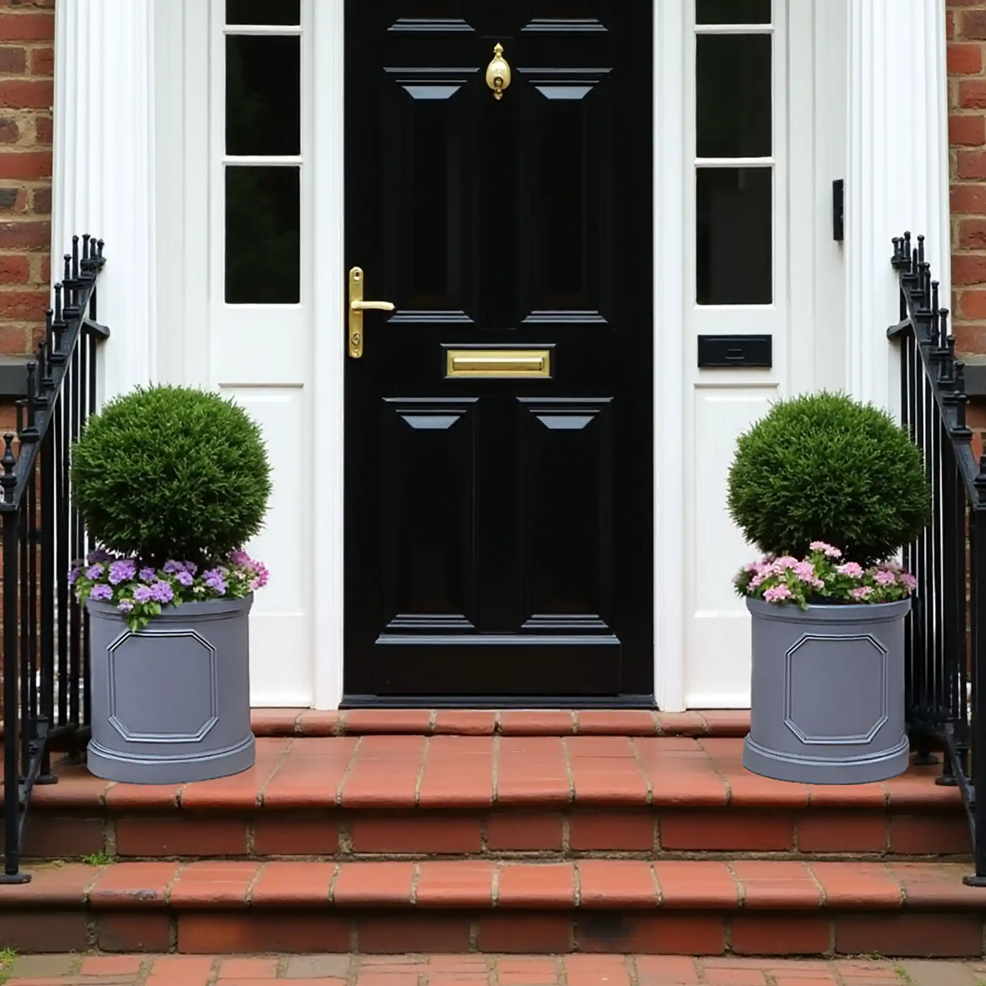 IDEALIST Chelsea Light Concrete Cylinder Garden Planter