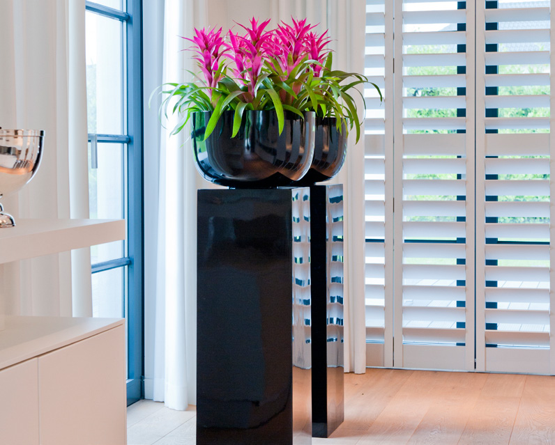 Fiberstone Glossy Round Sunny Planter by Idealist Premium