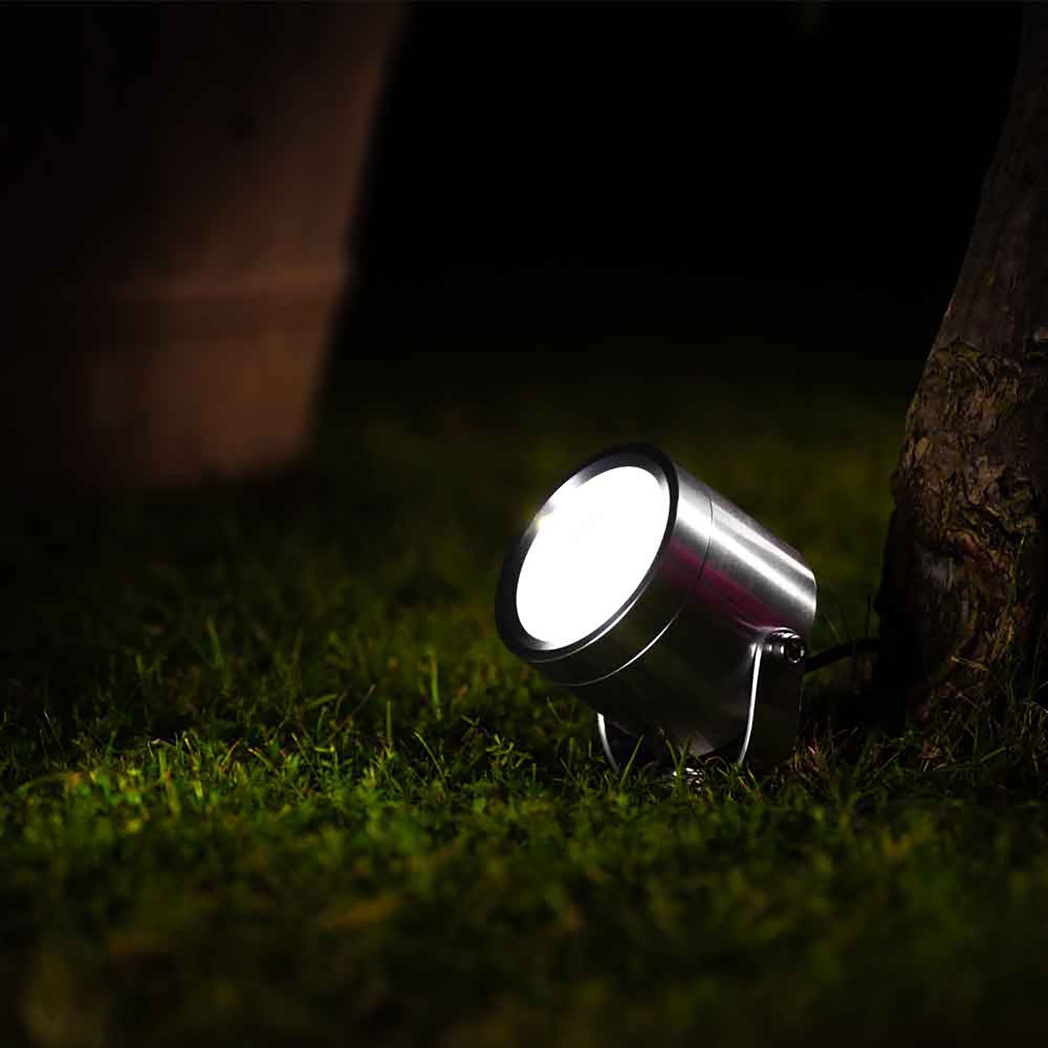 Albany Premium Outdoor Spot Solar Garden Lights