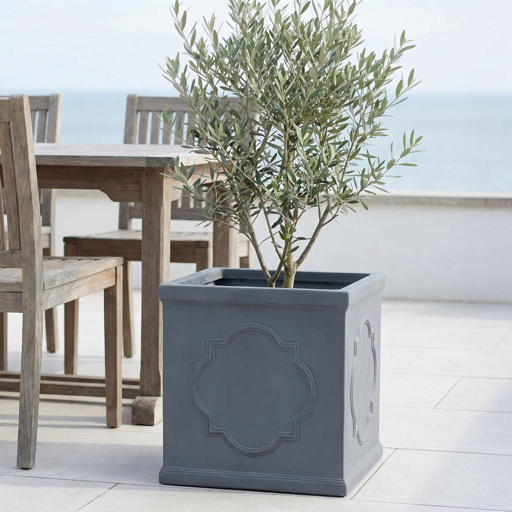 IDEALIST Windsor Light Stone Square Garden Planter
