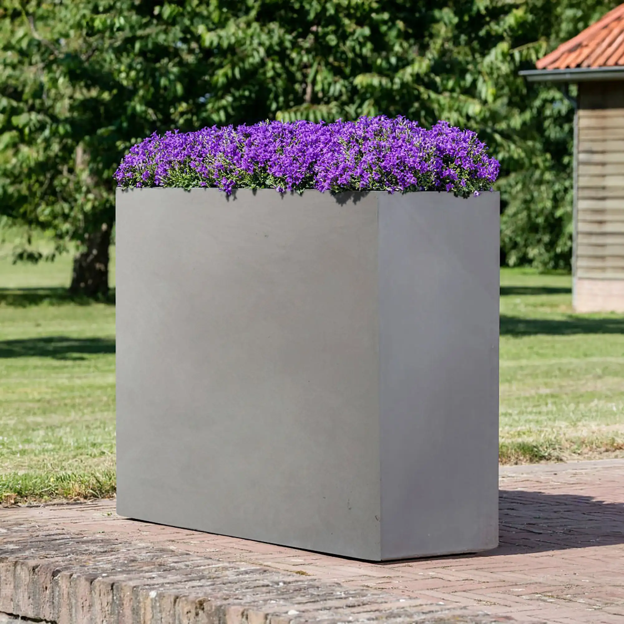 IDEALIST Lite Contemporary Light Concrete Trough Planter