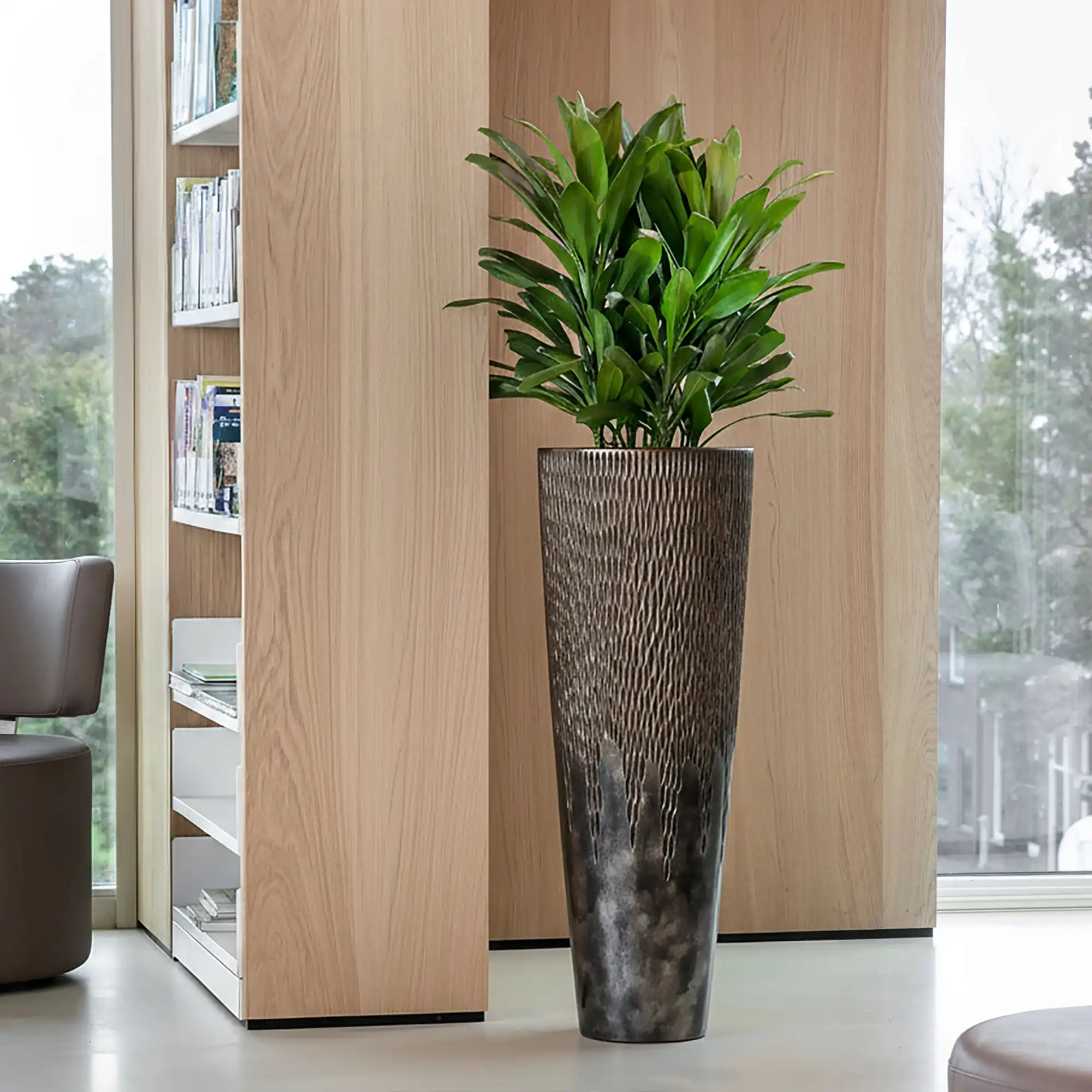 Luxe Lite Universe Comet Tall Indoor Planter