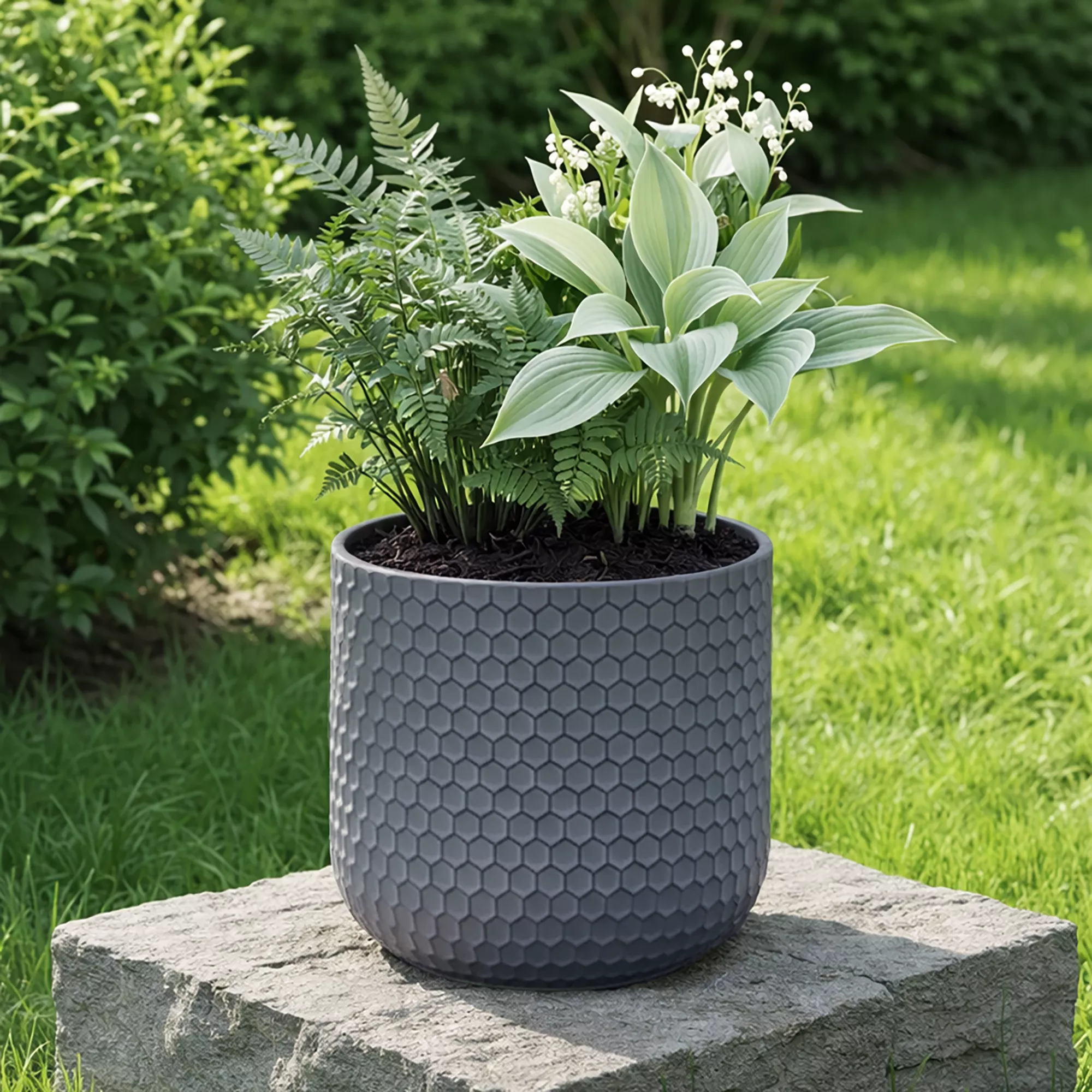 IDEALIST Lite Honeycomb Style Cylinder Round Outdoor Planter