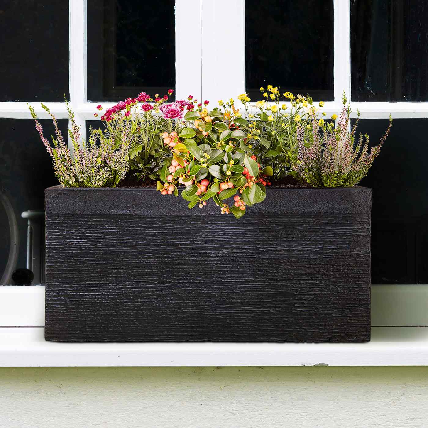 IDEALIST Lite Ribbed Light Concrete Trough Planter