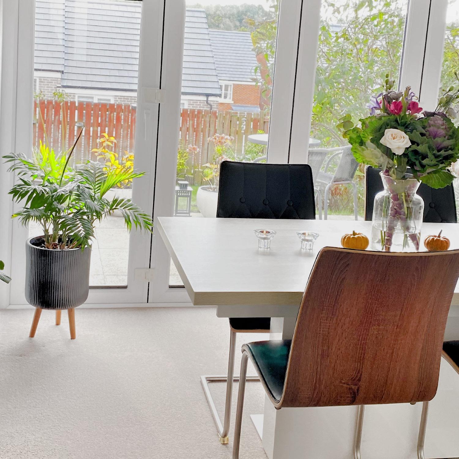 IDEALIST Lite Ribbed Cylinder Planter on Legs, Round Pot Plant Stand Indoor