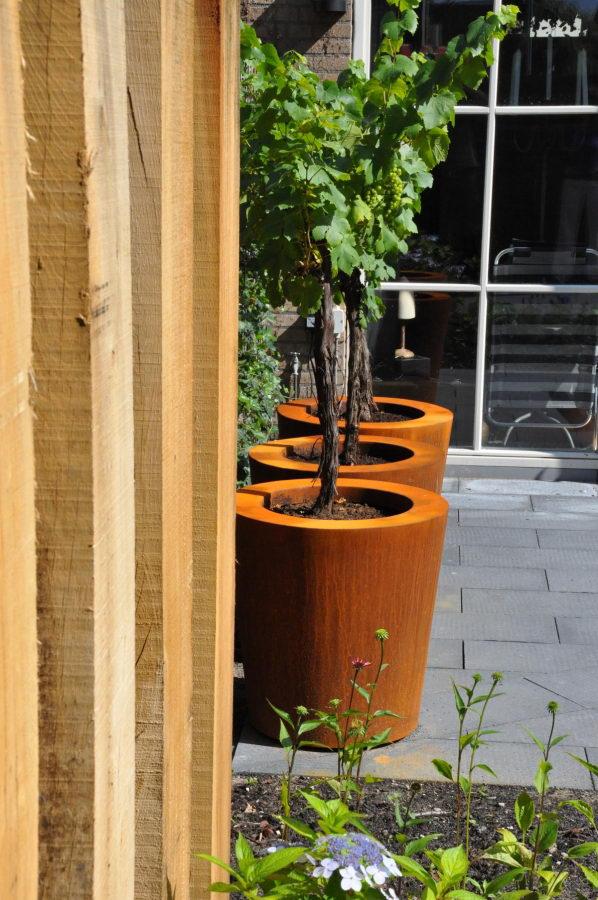Cado Round Corten Steel Outdoor Planter