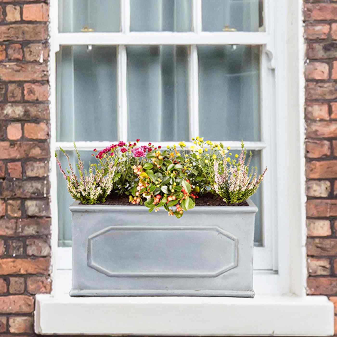 IDEALIST Lite Faux Lead Chelsea Light Concrete Through Planter