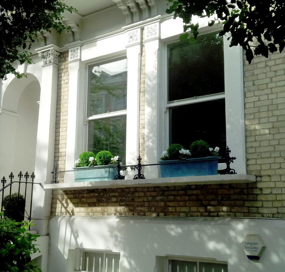 Provencal Fiberglass Trough B.Copper Planter Pot In/Out