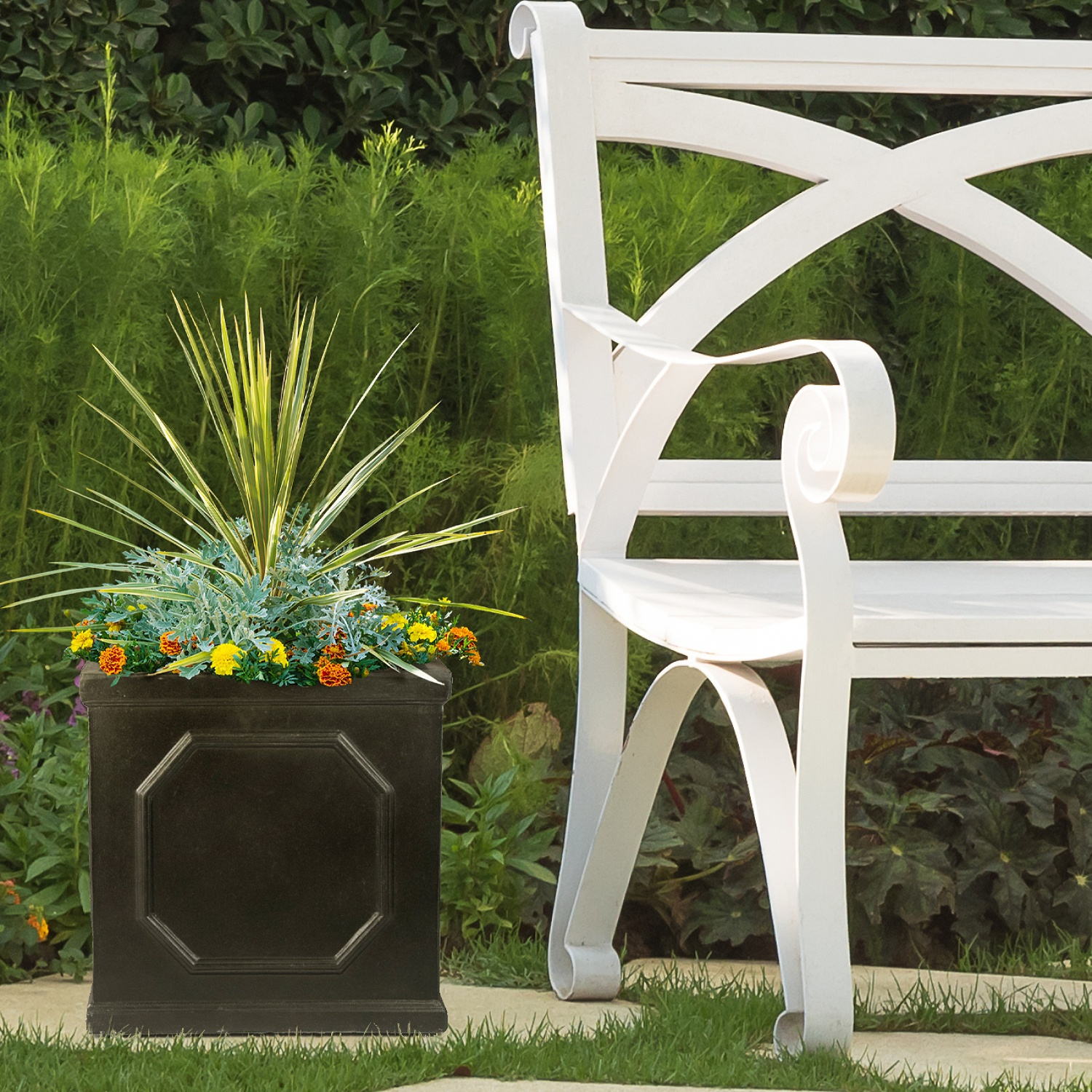 IDEALIST Lite Faux Lead Chelsea Box Square Light Concrete Planter