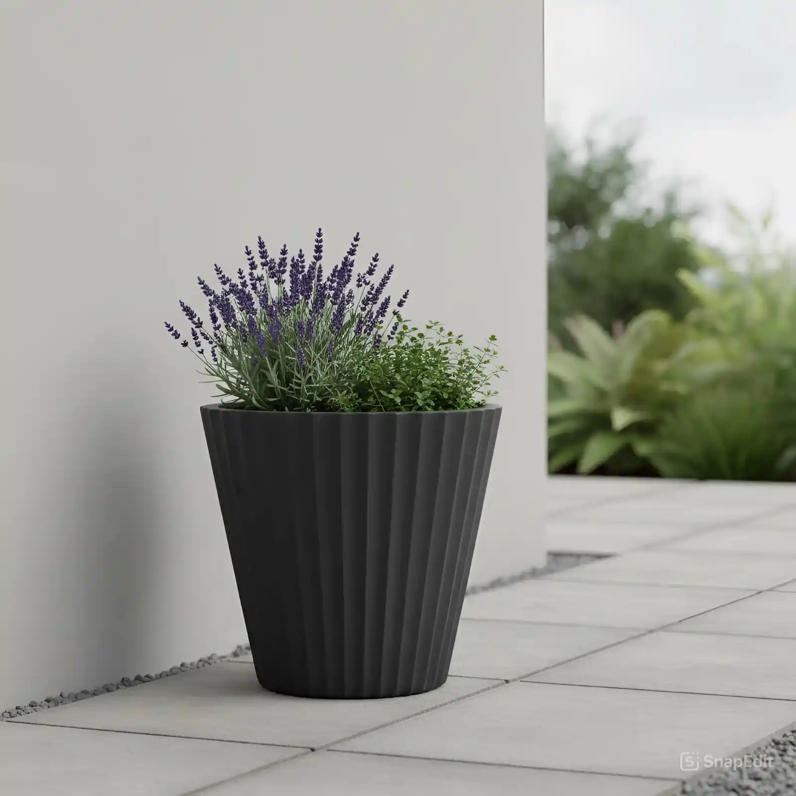 IDEALIST Lite Vintage Ribbed Round Vase Outdoor Planter