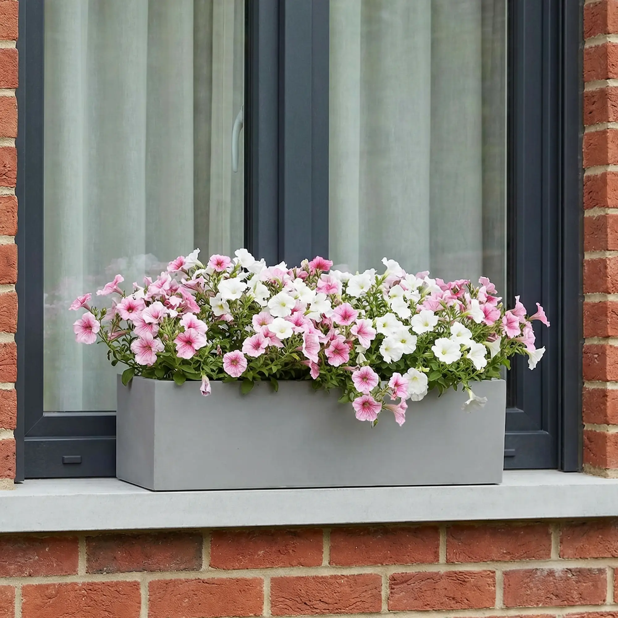 IDEALIST Lite Window Box Light Concrete Planter