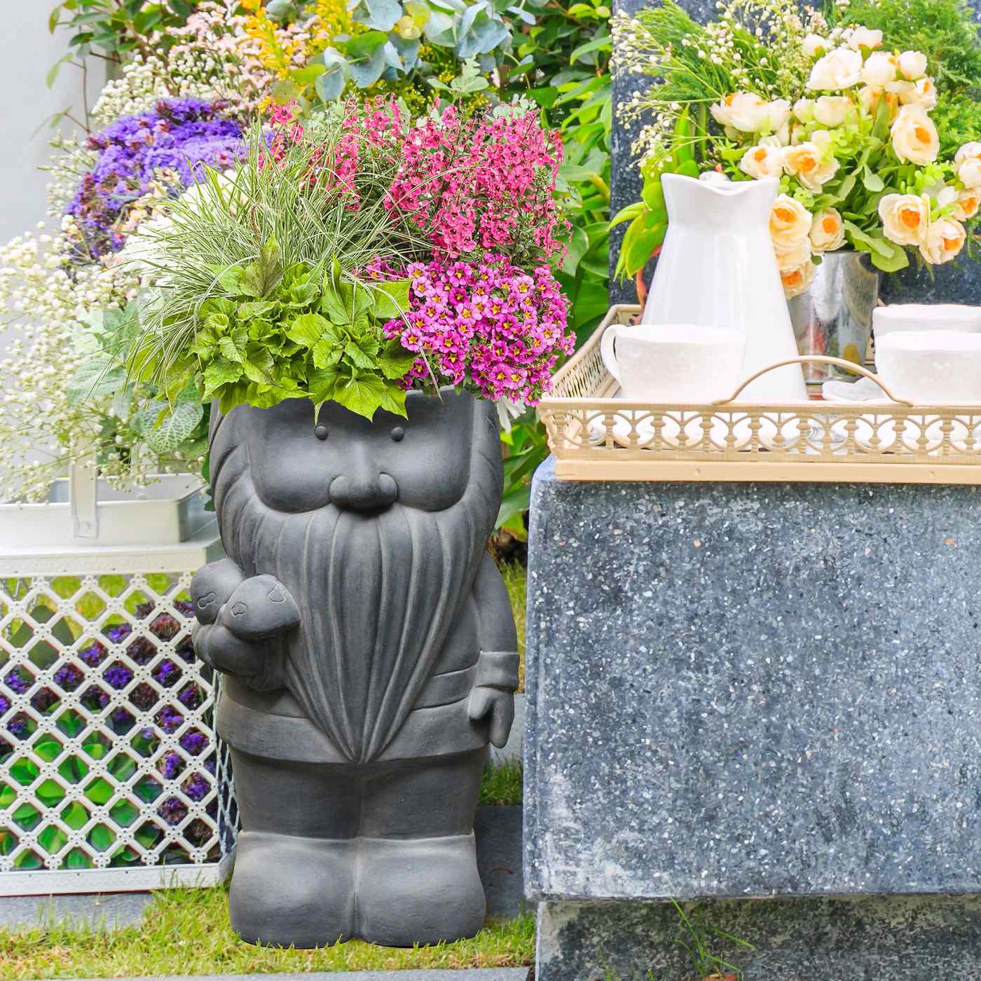 IDEALIST Lite Gnome with Mushrooms Oval Plant Pot Outdoor