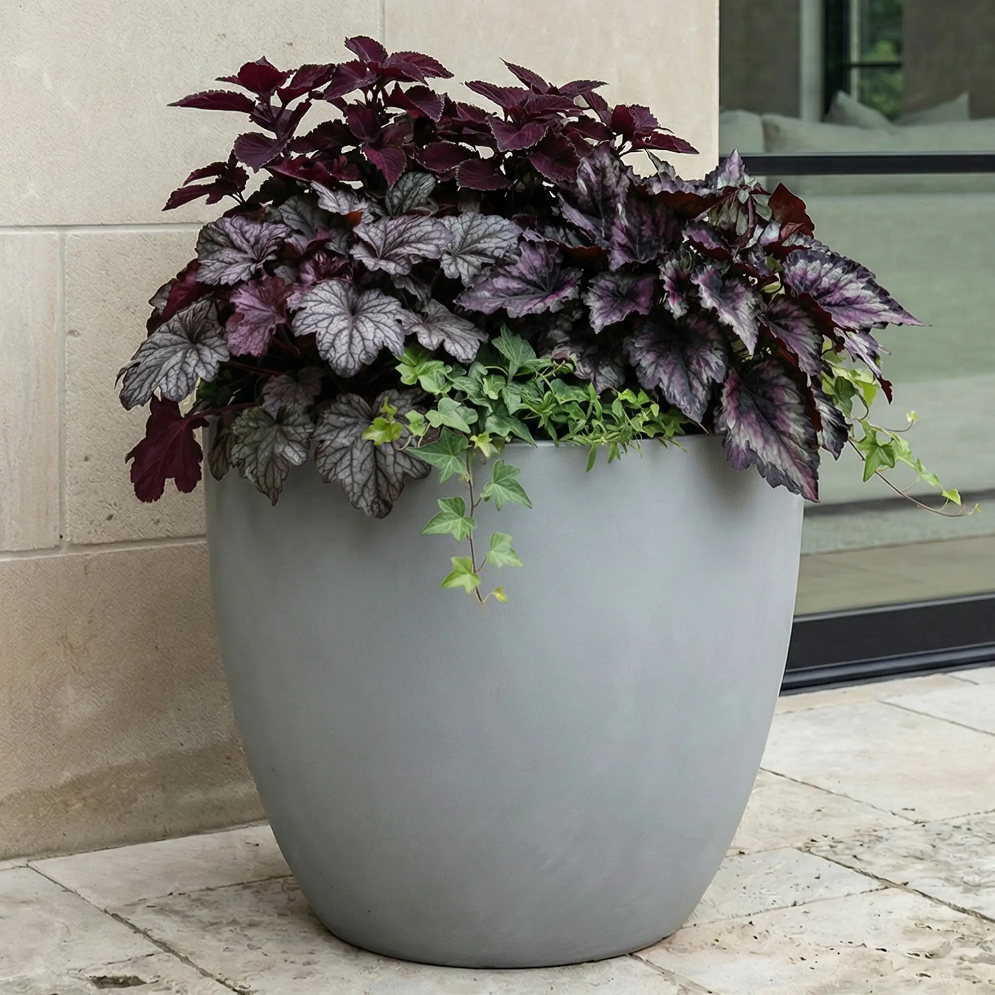 IDEALIST Lite Contemporary Light Concrete Egg Planter