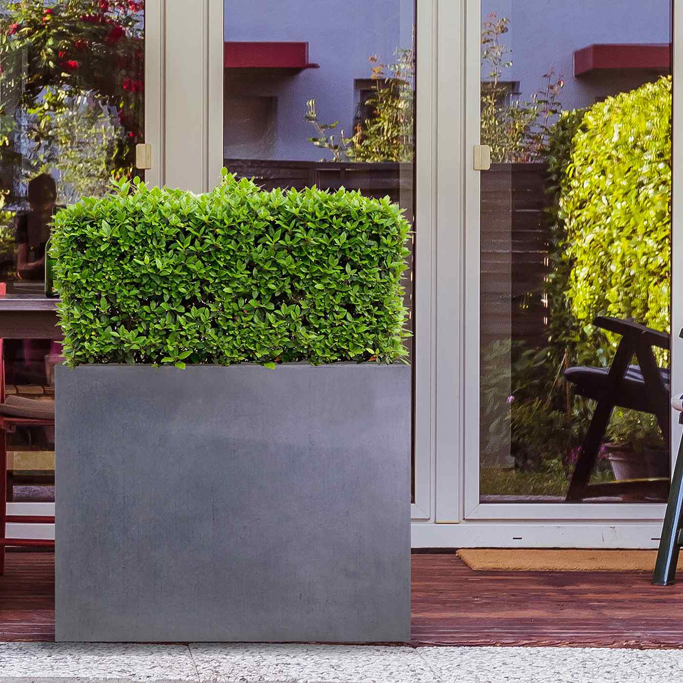 IDEALIST Lite Contemporary Light Concrete Trough Planter