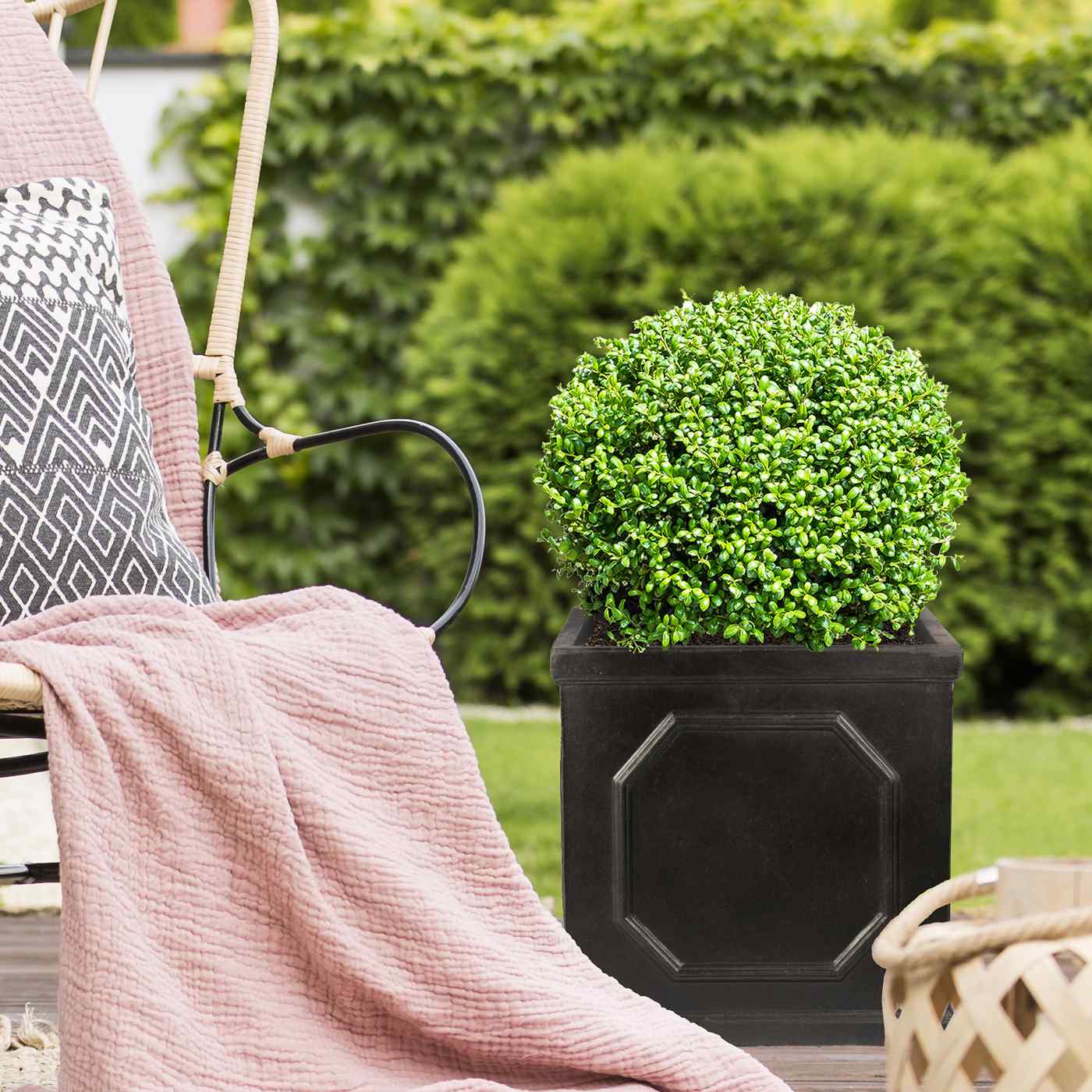 IDEALIST Lite Faux Lead Chelsea Box Square Light Concrete Planter