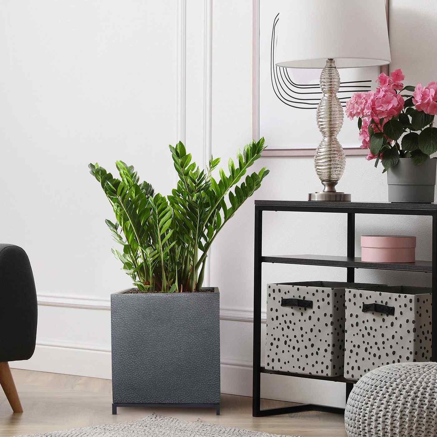 IDEALIST Lite Hammered Stone Style Square Indoor Planter on Metal Stand